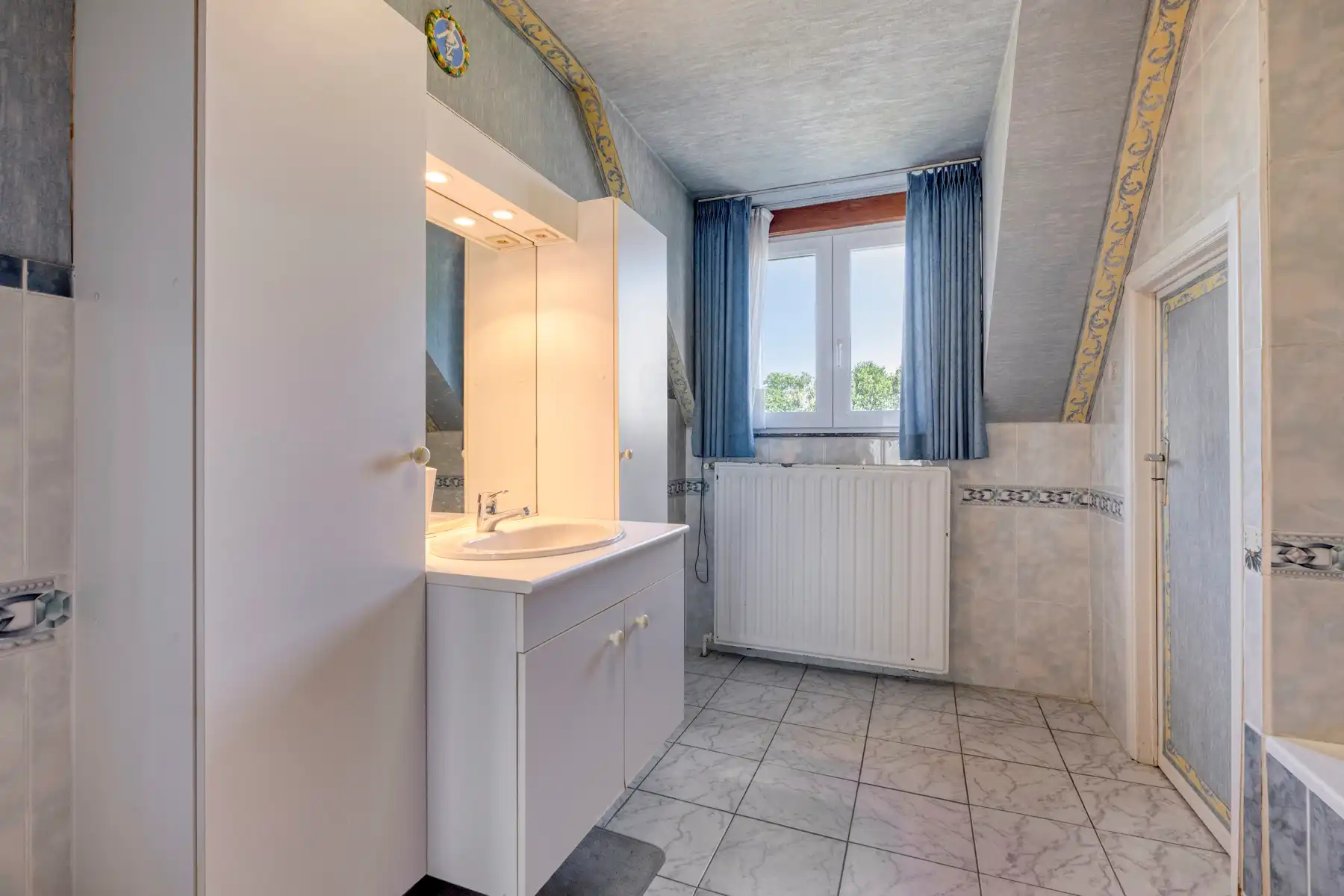 Te renoveren villa met prachtig uitzicht! foto 15