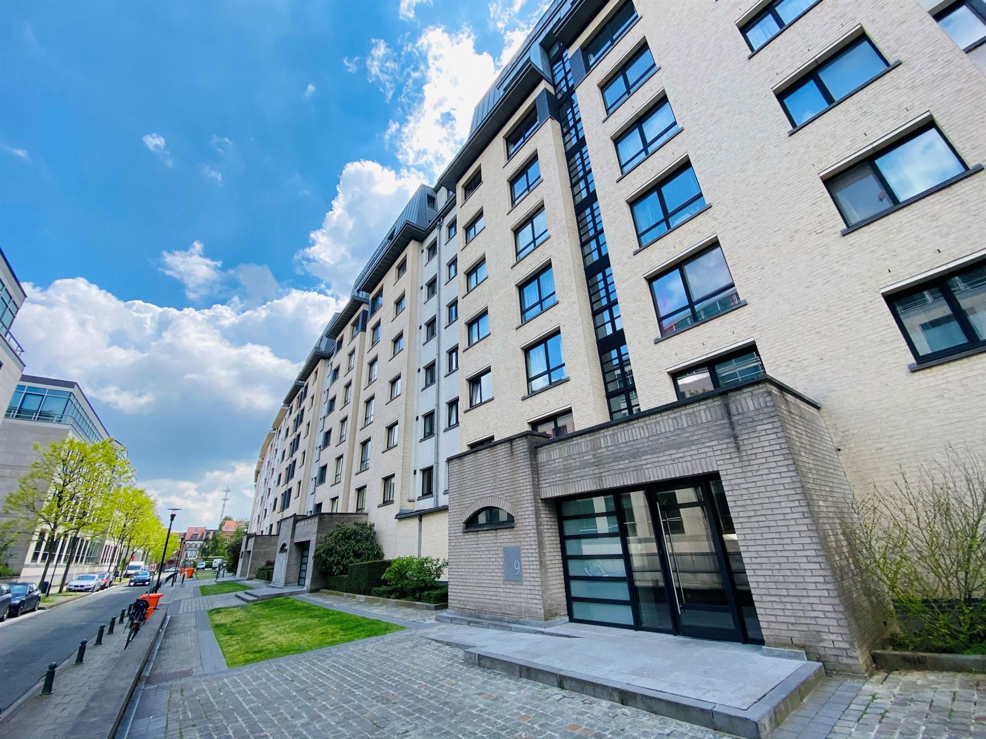 Parkeerplaats te huur foto 2