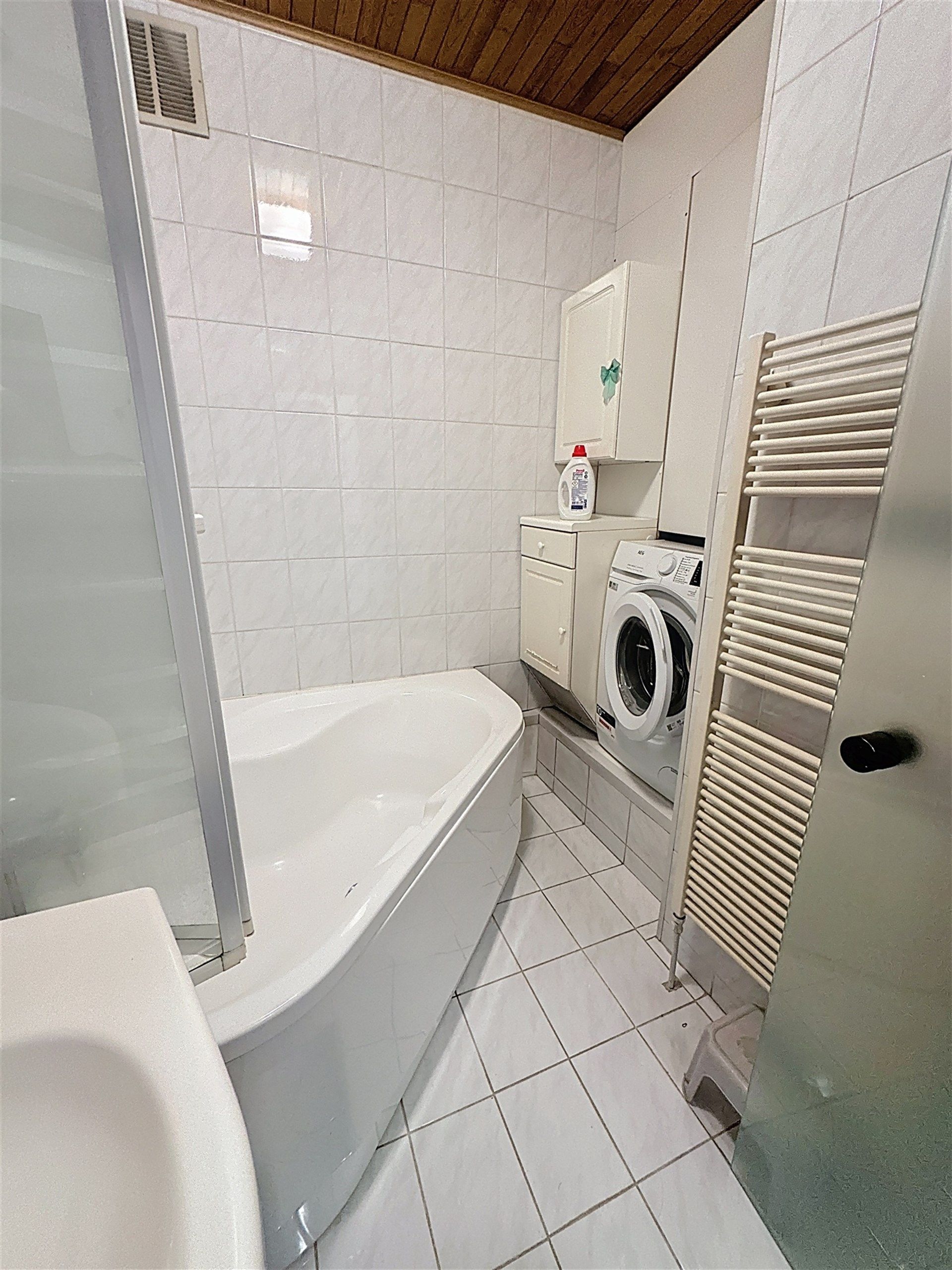 Gezellig appartement met één slaapkamer en privé tuin foto 13