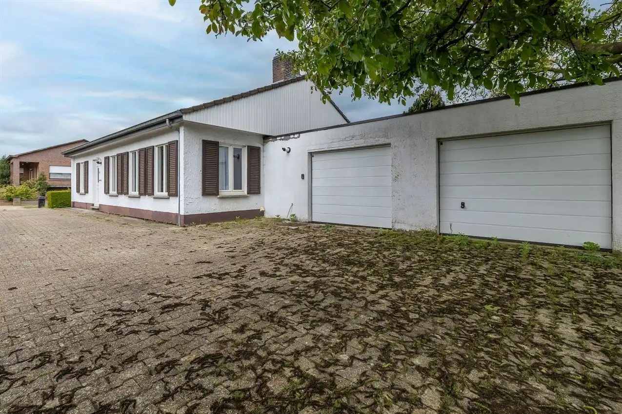 Gelijkvloers, toplocatie, prima indeling, label D, prachtige boom foto 14