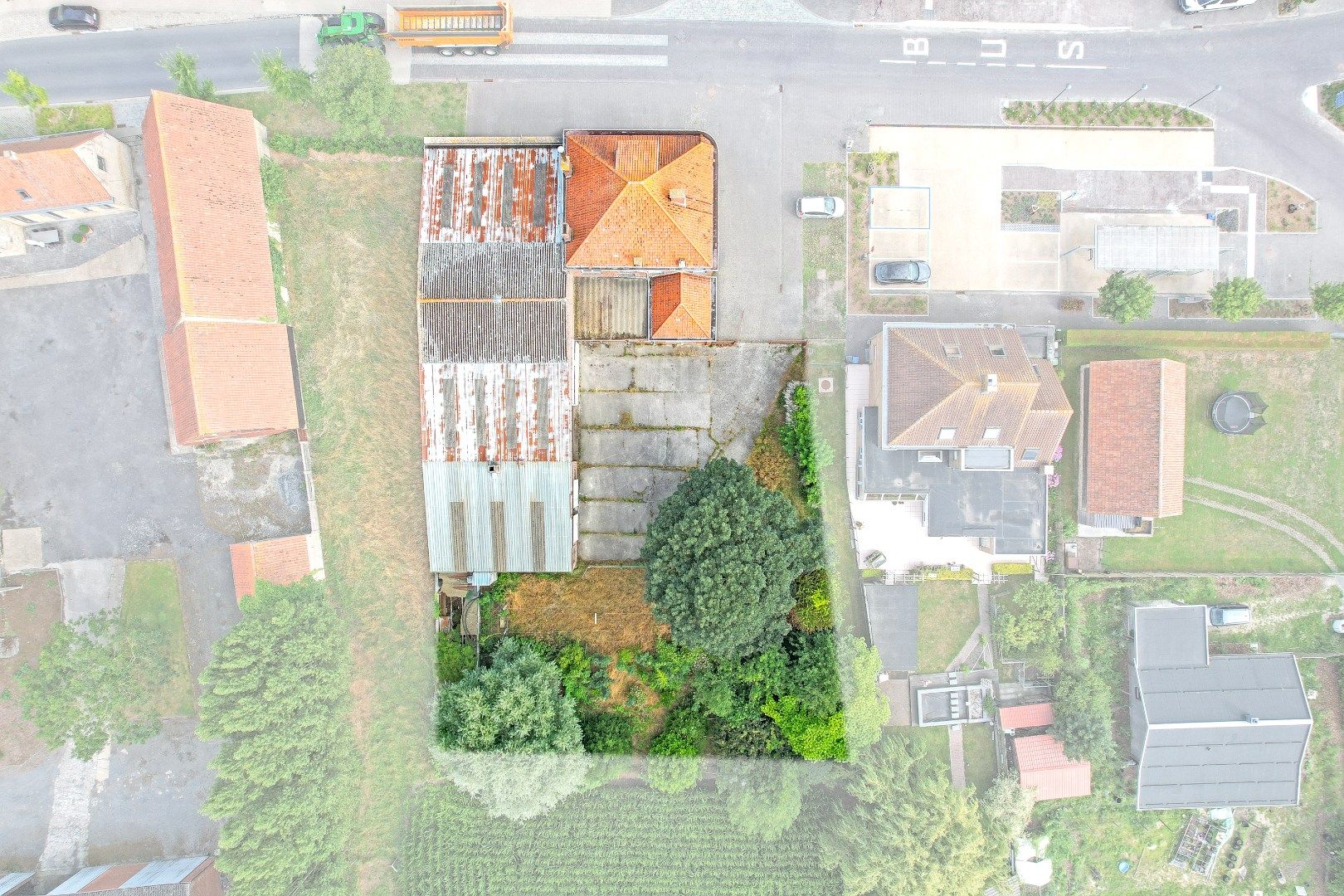 Woning met een enorm potentieel aan bruikbare oppervlakte op 1441m². foto 3