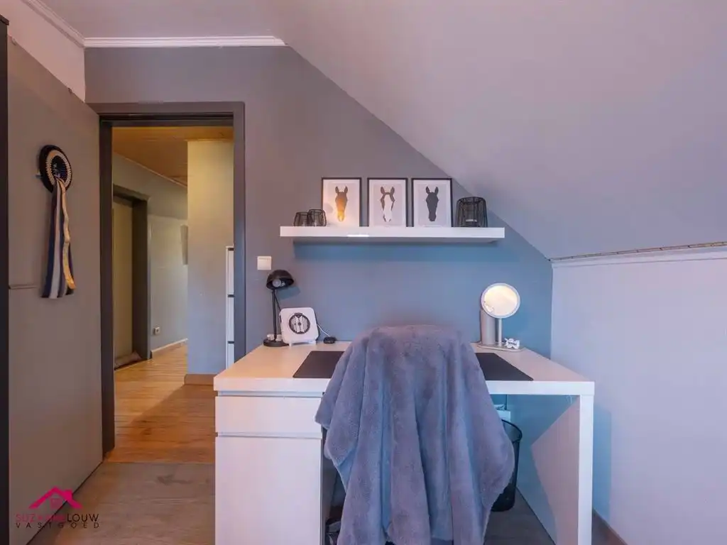 Verrassend ruime en gezellige, instapklare vrijstaande woning met paardenstal foto 39