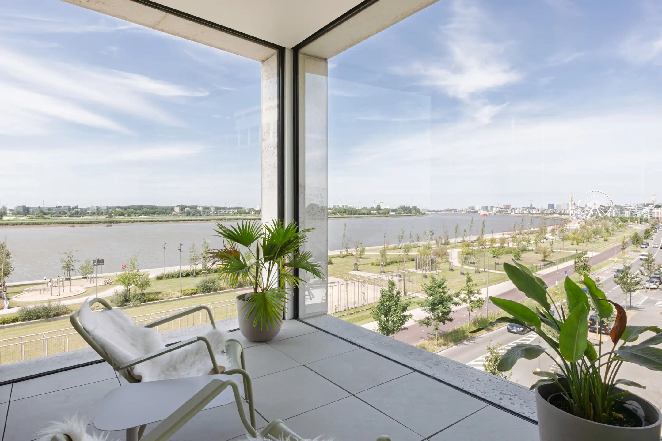 ANTWERPEN NIEUW-ZUID - Wonen aan de Schelde  foto {{pictureIndex}}