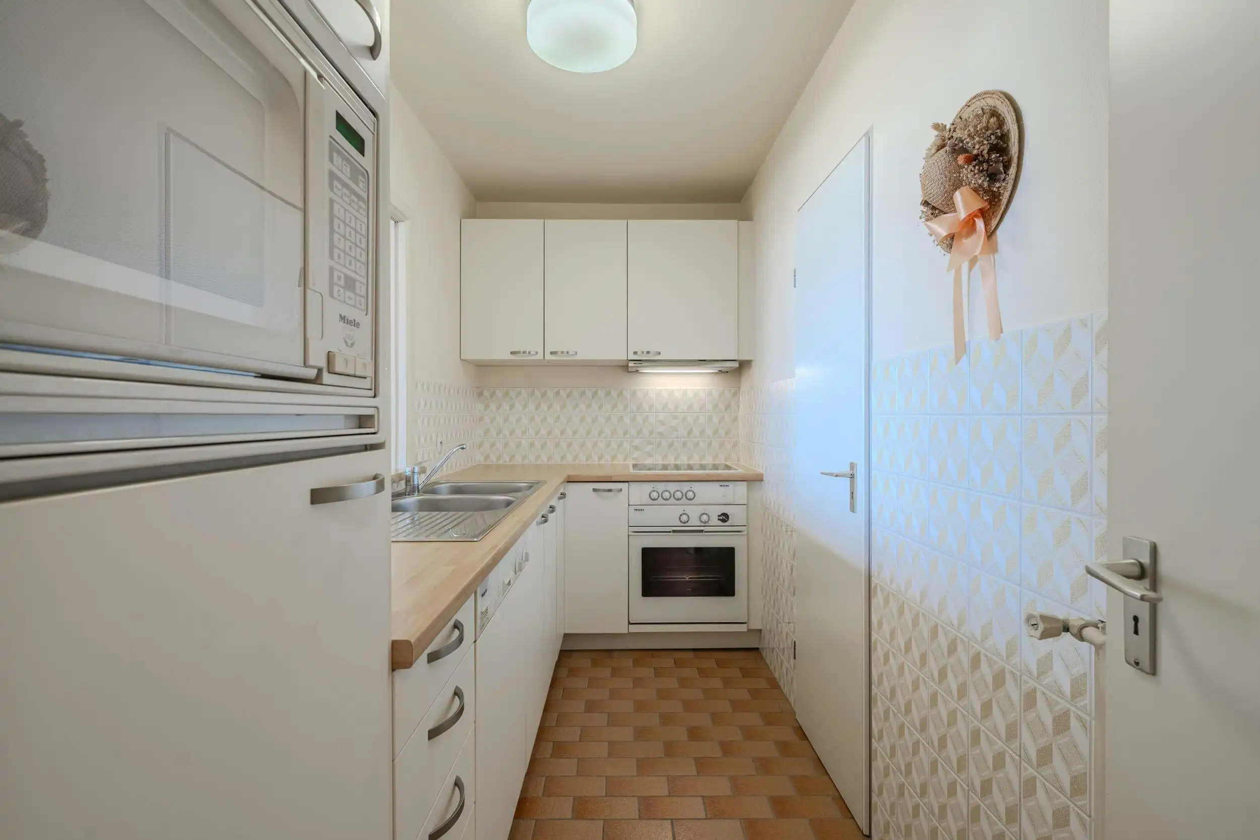 Ruim 2 slaapkamer appartement met frontaal zeezicht foto 6