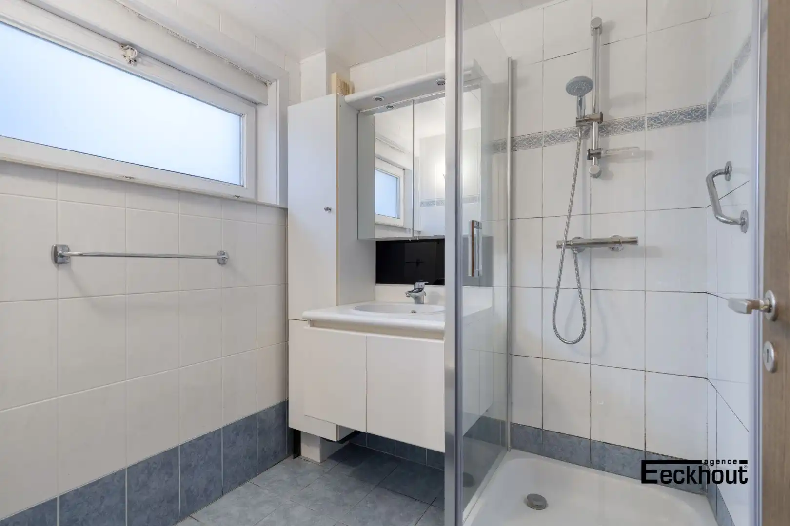 Gezellige rijwoning met ruime tuin op gegeerde locatie! foto 12