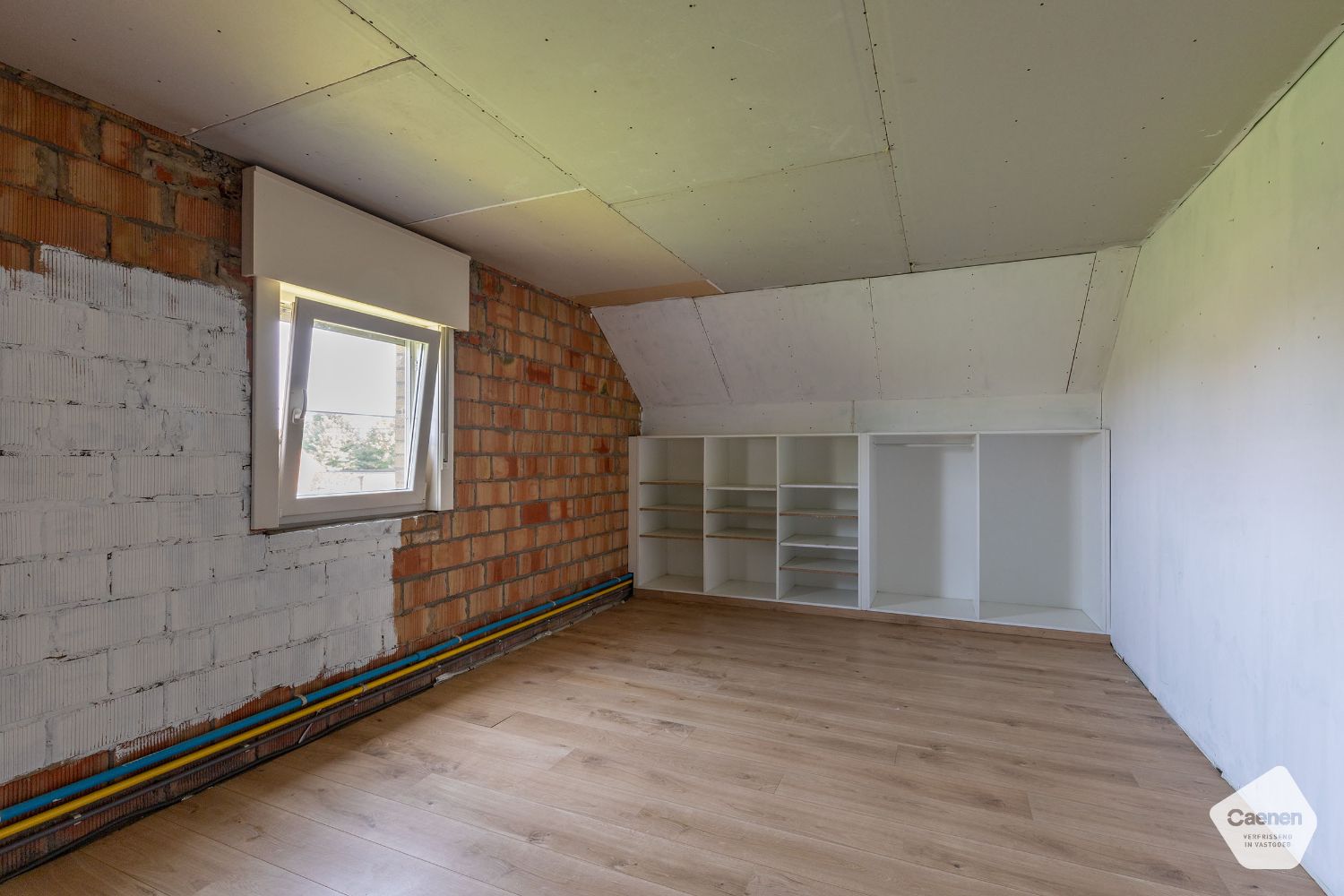 Exclusieve landelijke woning op een mooi perceel van 19869 m² en magnifieke bijgebouwen van bij benadering 1000 m² foto 11