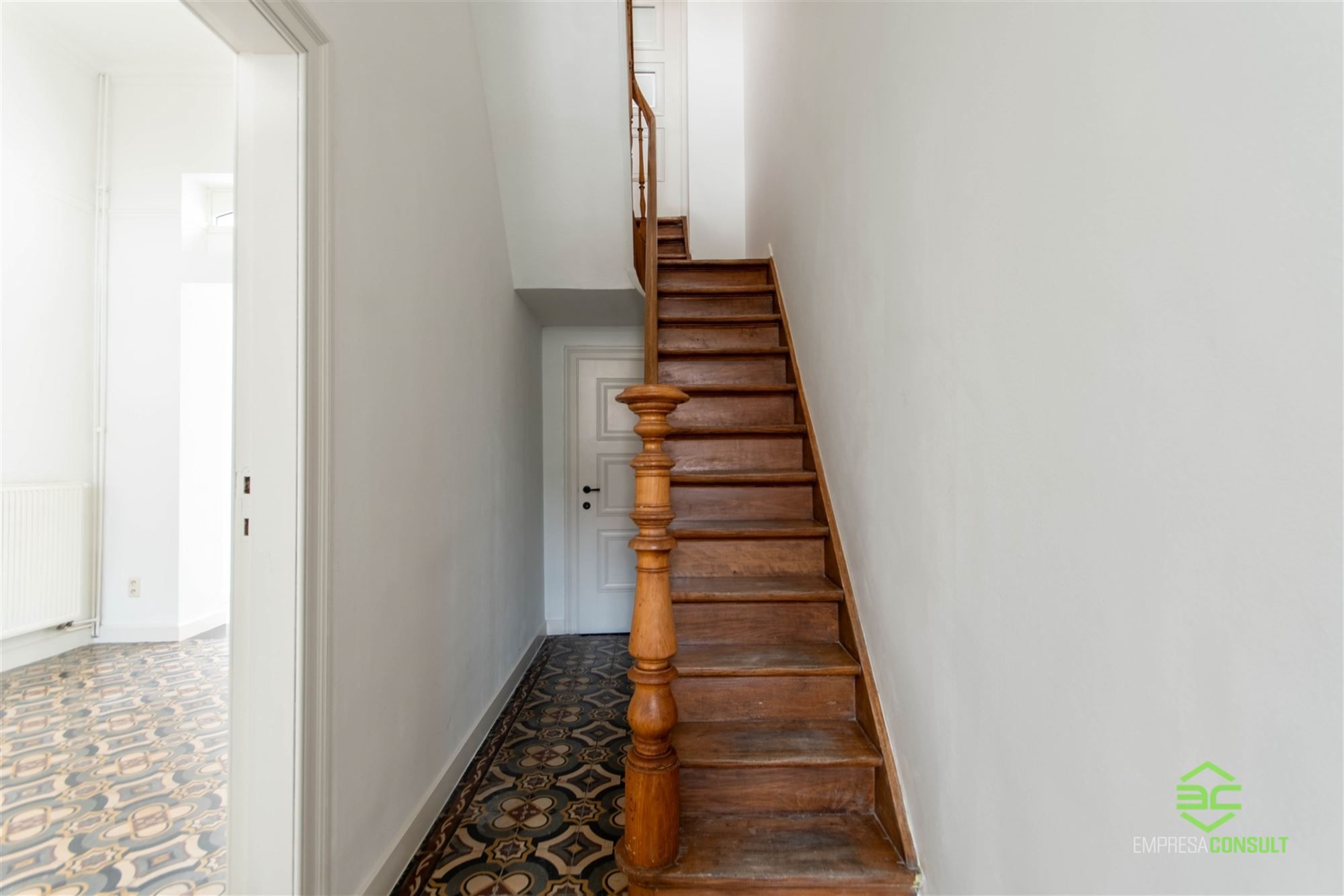 Karaktervolle gezinswoning met 3 slpk en stadstuin, in het centrum! foto 6