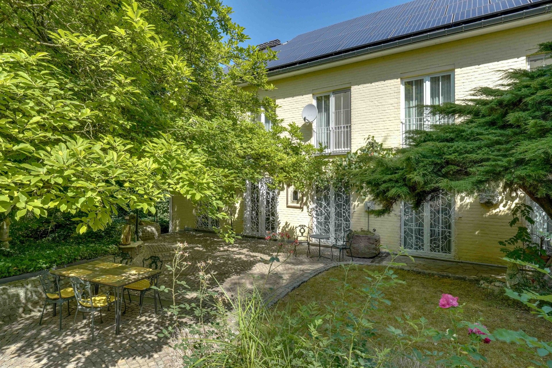 EXCLUSIEVE VILLA + BOUWGROND IN DOODLOPENDE STRAAT foto 56