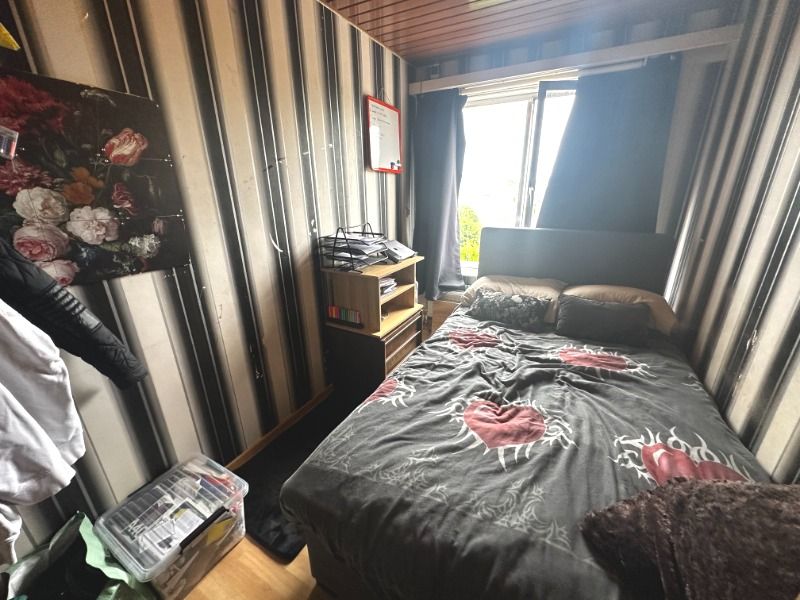 Te renoveren 2 slaapkamer appartement op tweede verdieping met terras. foto 8