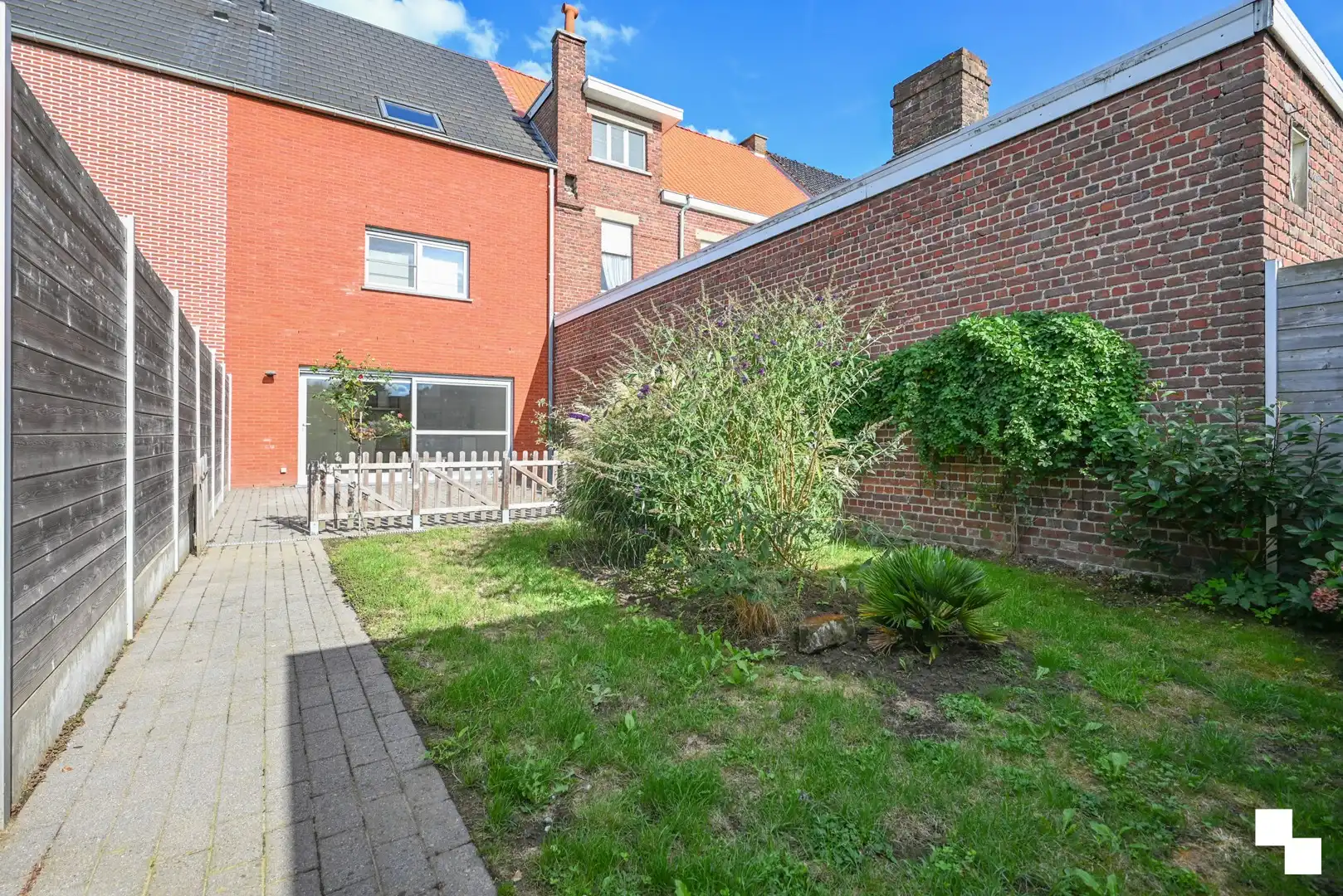 Ruime energiezuinige woning te Wevelgem foto 32