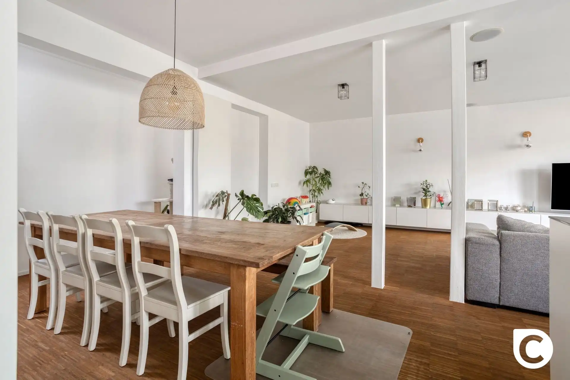 Prachtig gerenoveerd Loftappartement 2 slp en magazijn/handelsruimte foto 4