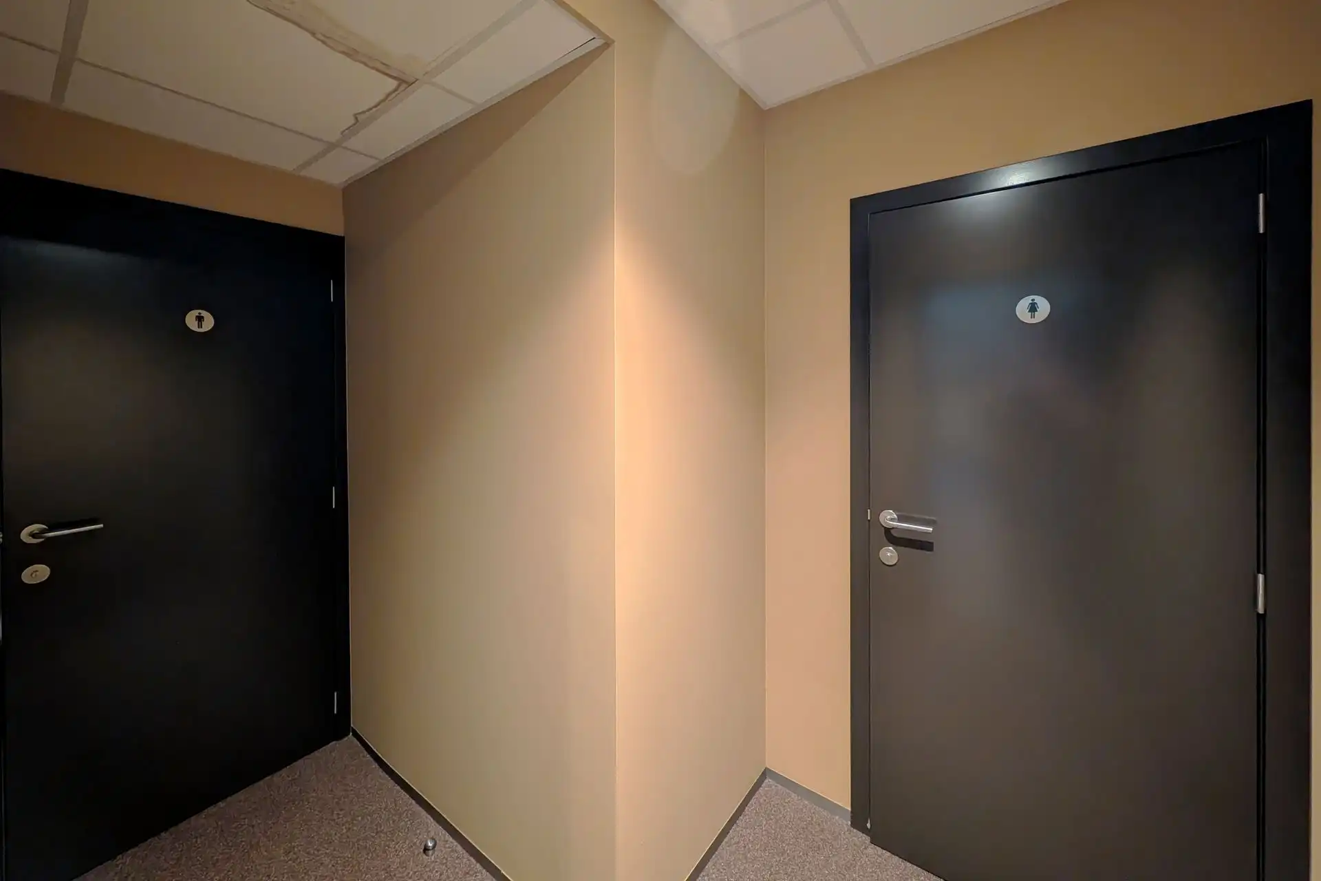 Winkelruimte gelegen op een toplocatie te Rekem foto 11