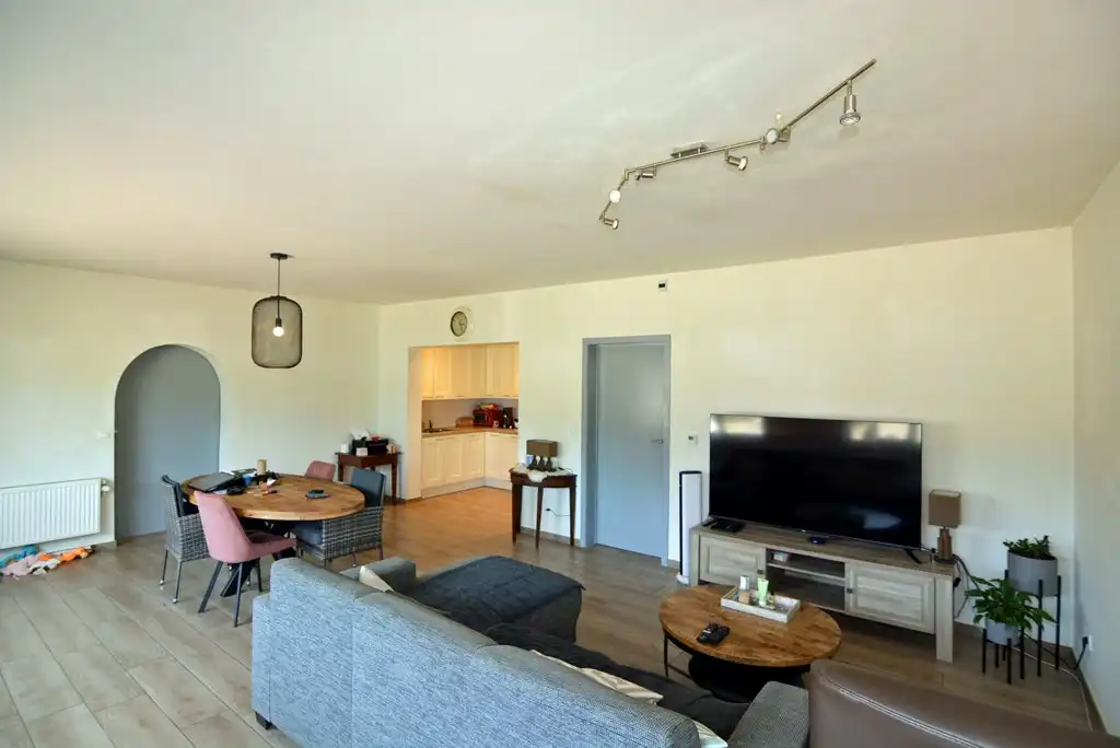 Gelijkvloers appartement met 3 slpks, veranda, tuin en garage foto 7