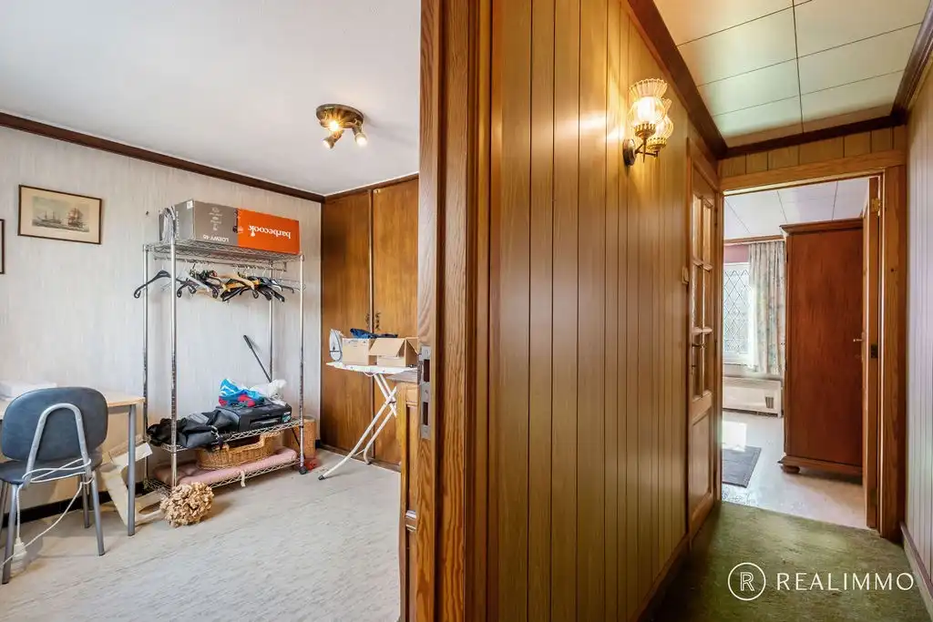 Te renoveren gezinswoning met uitweg en garage in Avelgem foto 12