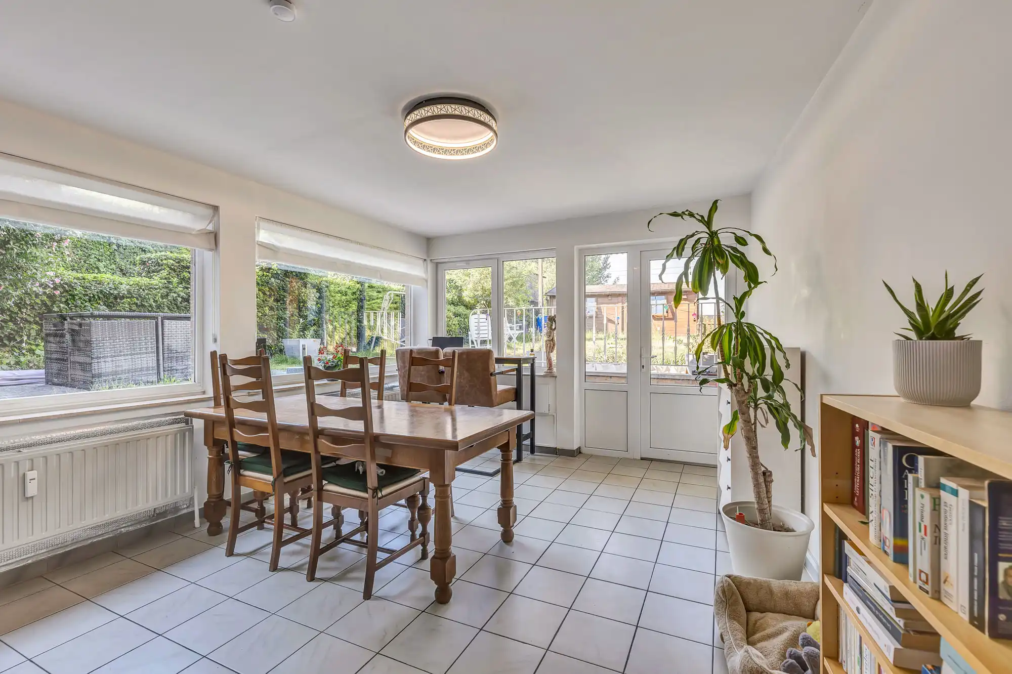 Gelijkvloers appartement met 3 slaapkamers en tuin! foto 6