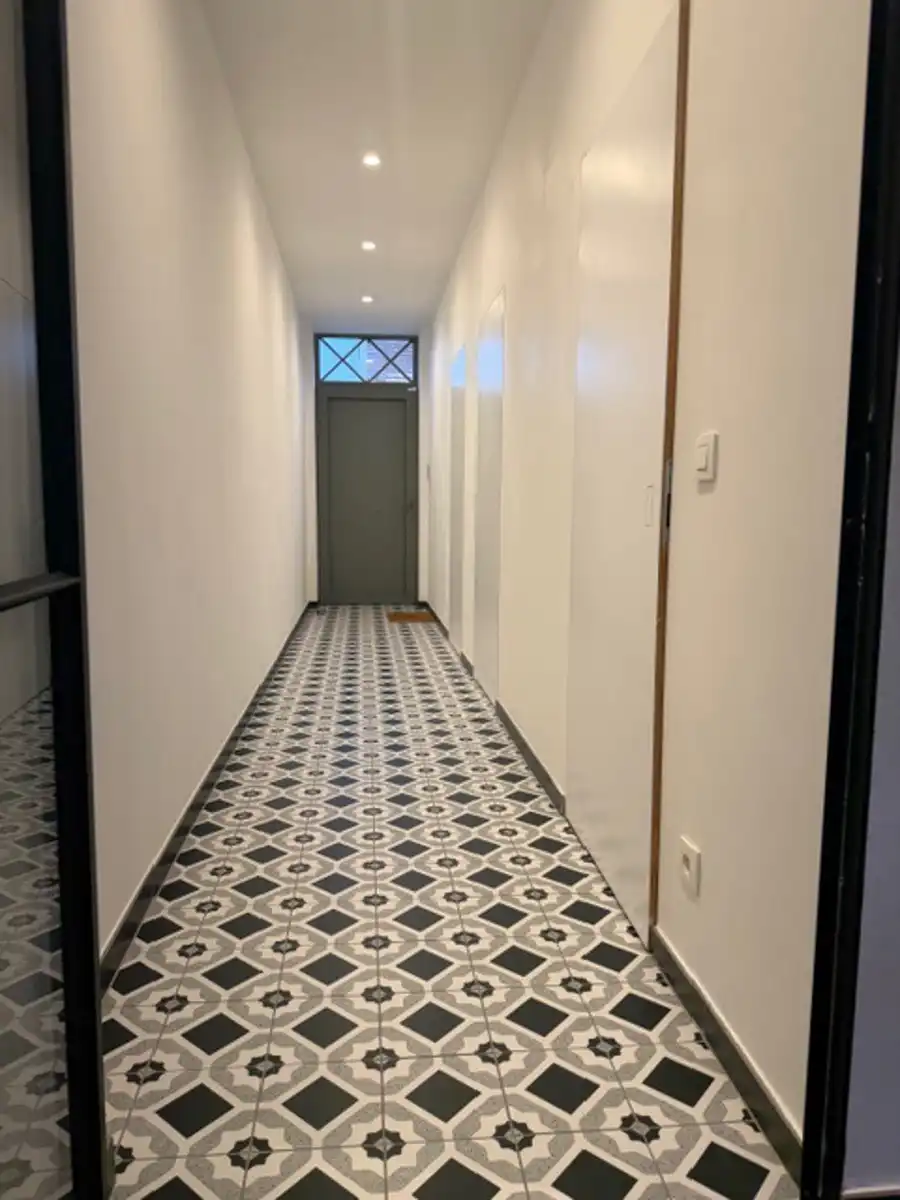 Totaal gerenoveerde en energiezuinige woning met tuin. foto 2