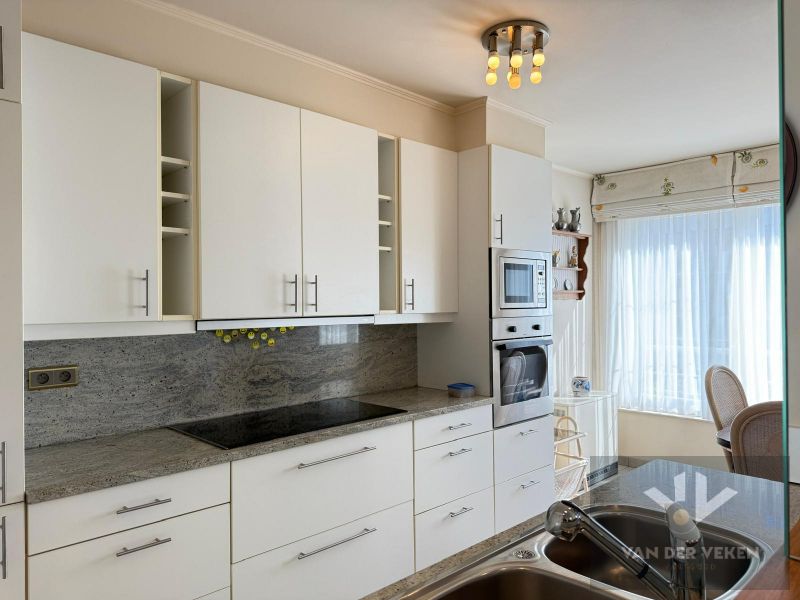 RUIM GEMEUBELD 3-SLPK APPARTEMENT foto {{pictureIndex}}