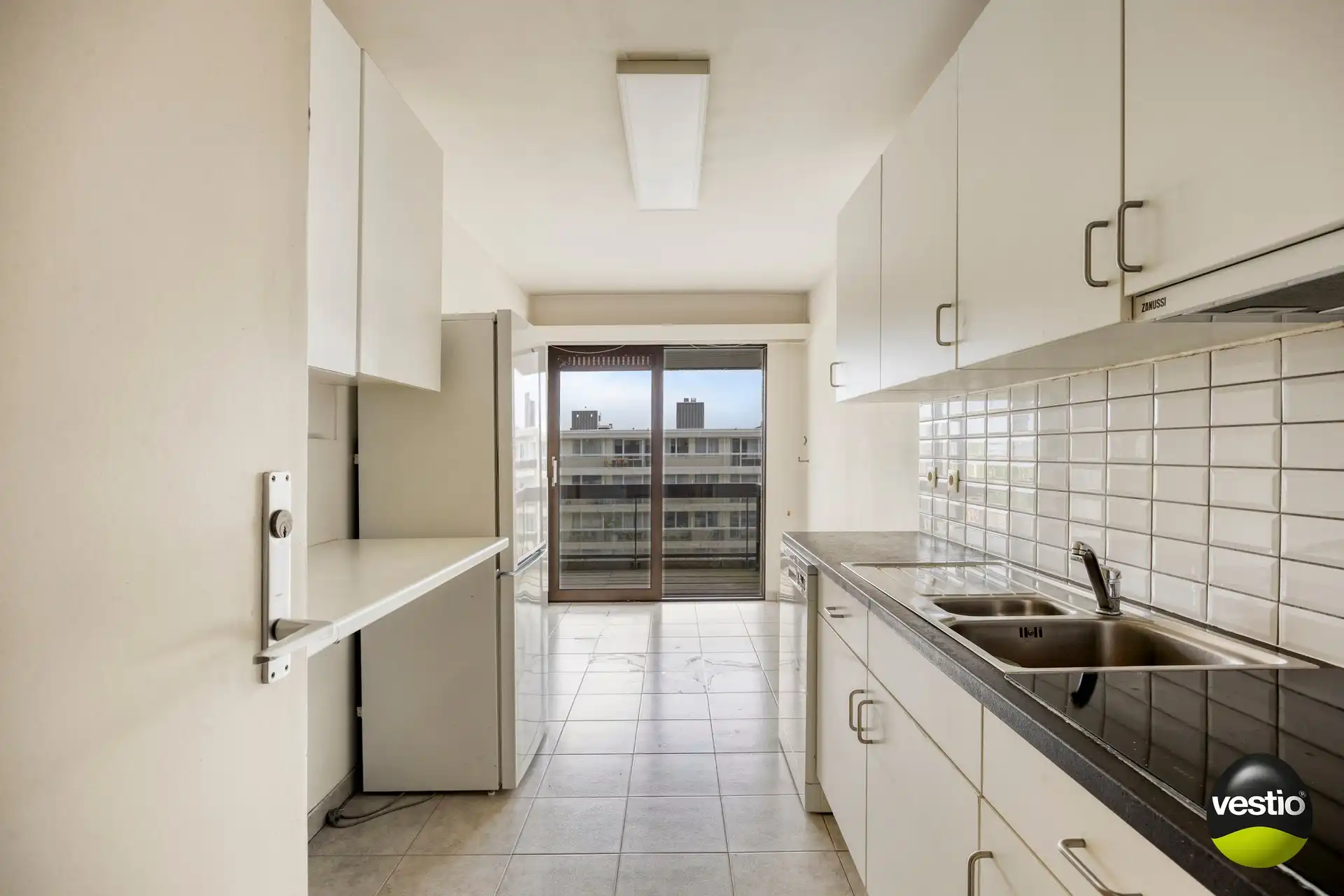 Ruim appartement met twee terrassen op centrale en rustige ligging in Hasselt foto 9