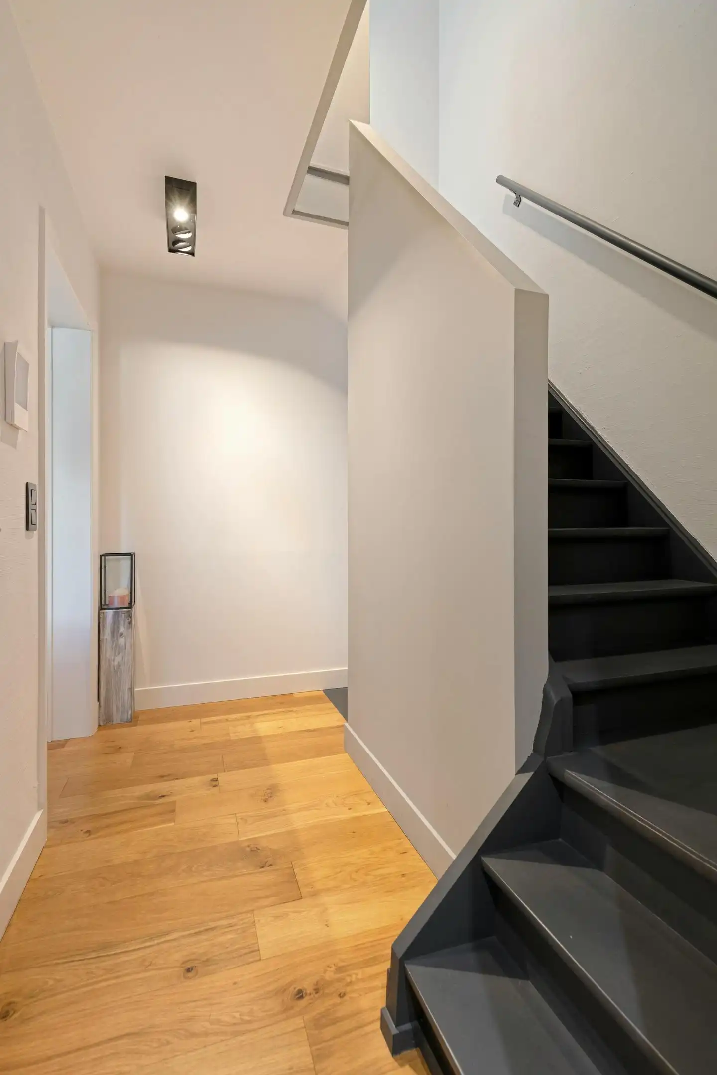 Prachtig gerenoveerde woning met 3 slaapkamers en zonnige tuin! foto 9