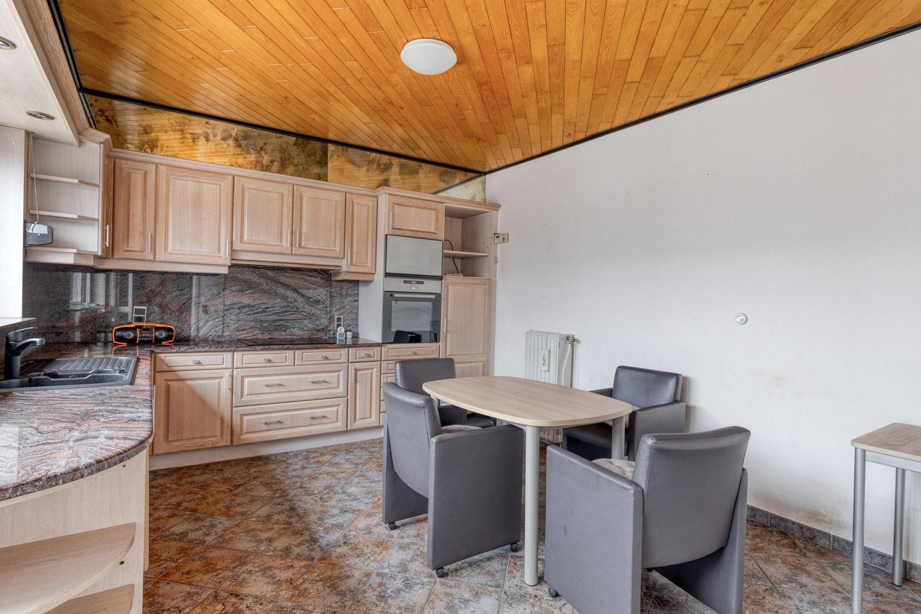 Op te frissen halfopen woning met loods te Affligem foto 6