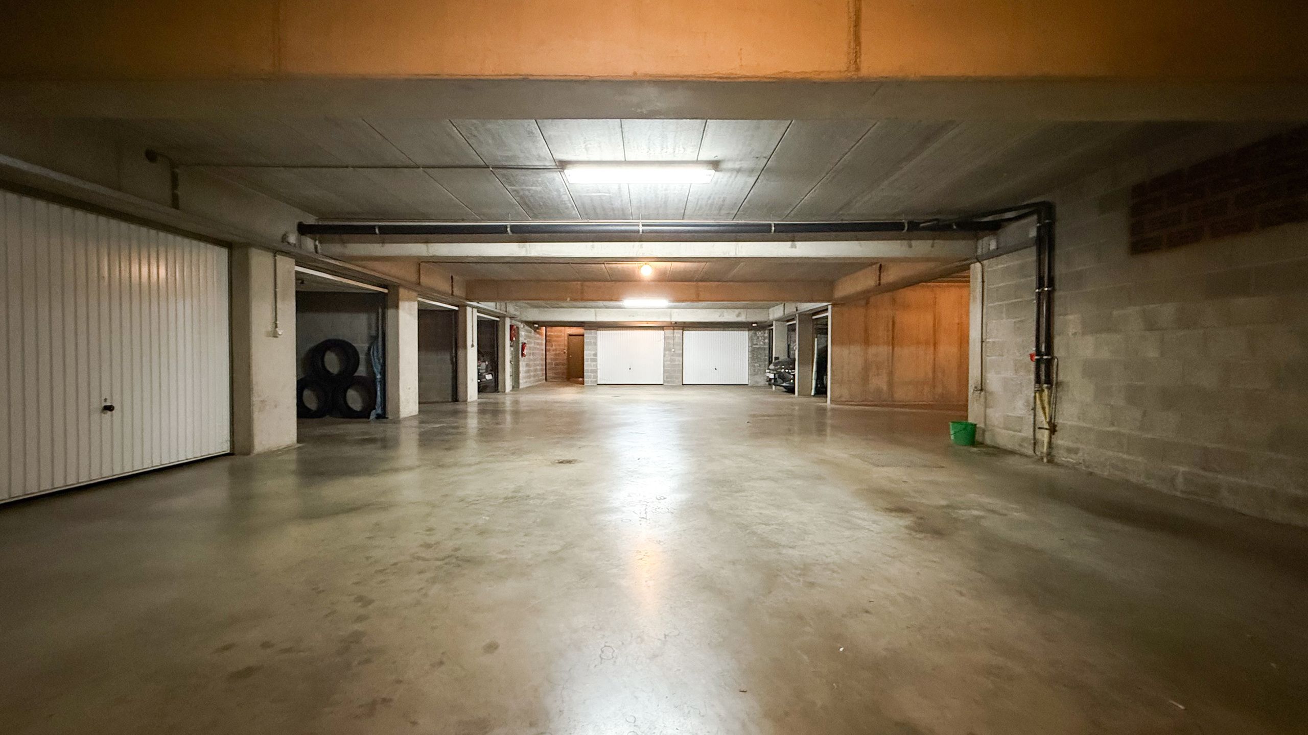Appartement met 2 slpks, garagebox, parkeerplaats + terras! foto 27
