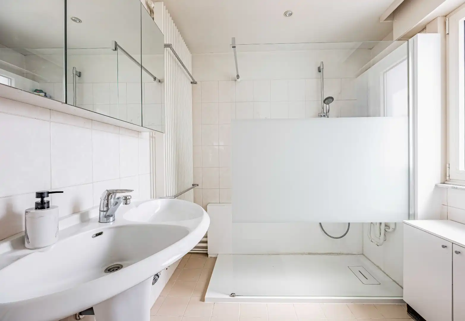 Instapklare, lichtrijke bel-etage woning met ruime garage en terras op centrale ligging foto 14