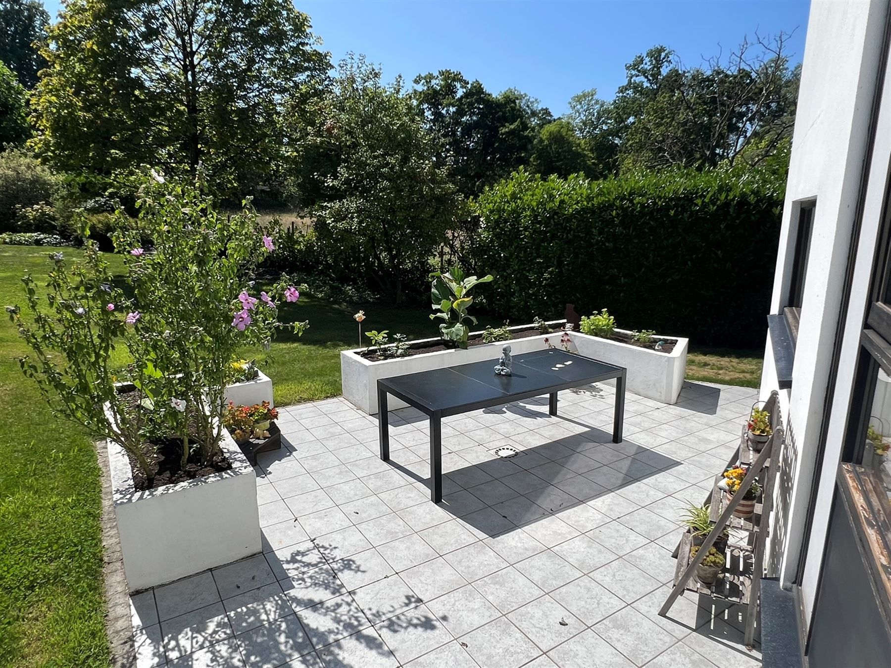 Karaktervolle en ruime villa met prachtige tuin foto 13