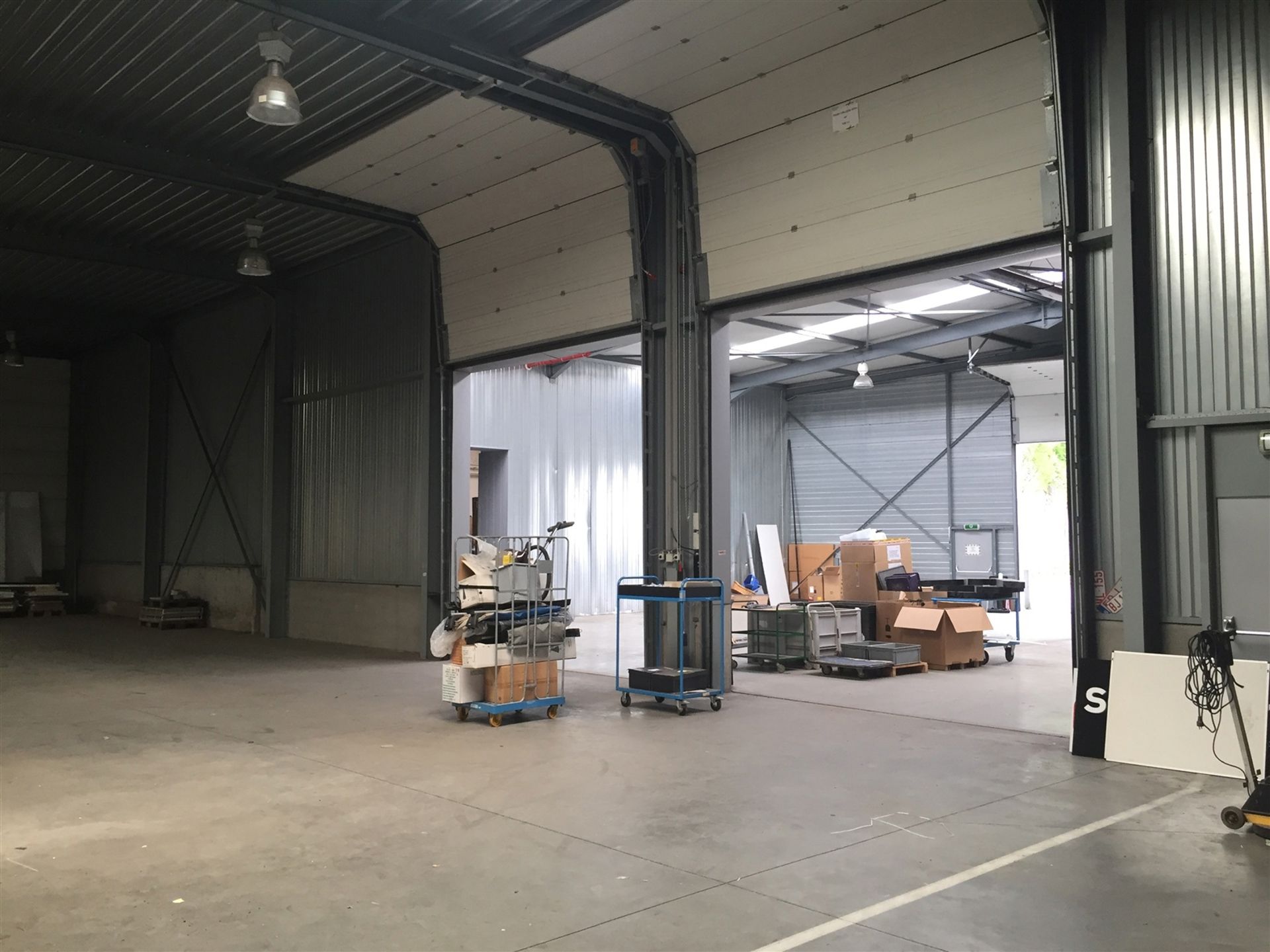 Magazijn 880m² te huur foto 3