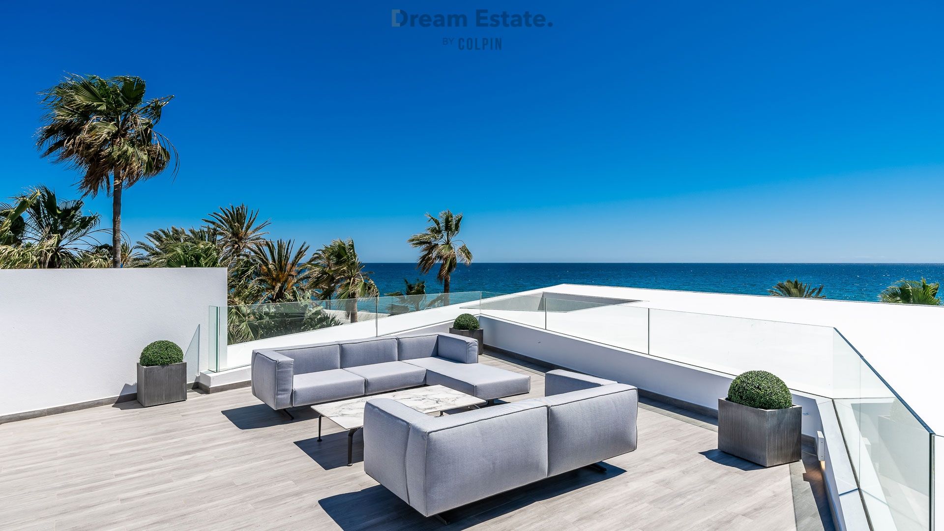 Hypermoderne frontline villa in Los Monteros foto 59