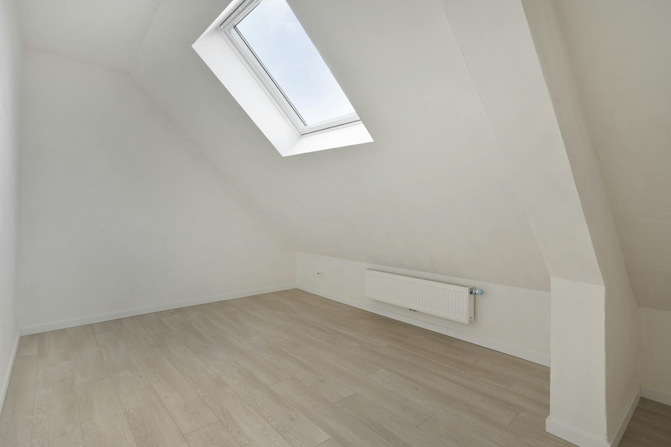 Gerenoveerde duplex met 3 slaapkamers in centrum Veurne. foto 6