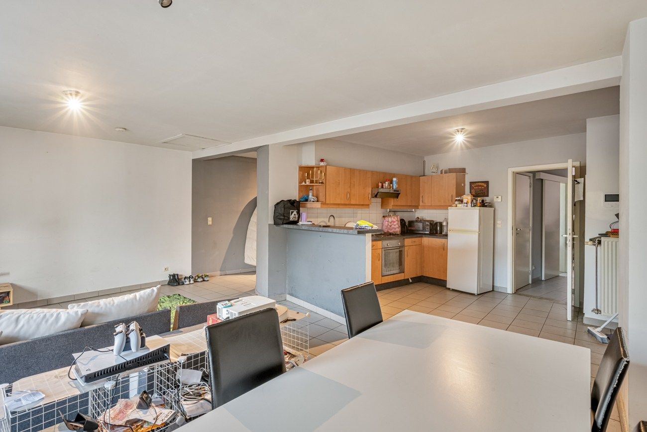 Opbrengsteigendom: commercieel pand en 2 appartementen : CENTRUM foto 12