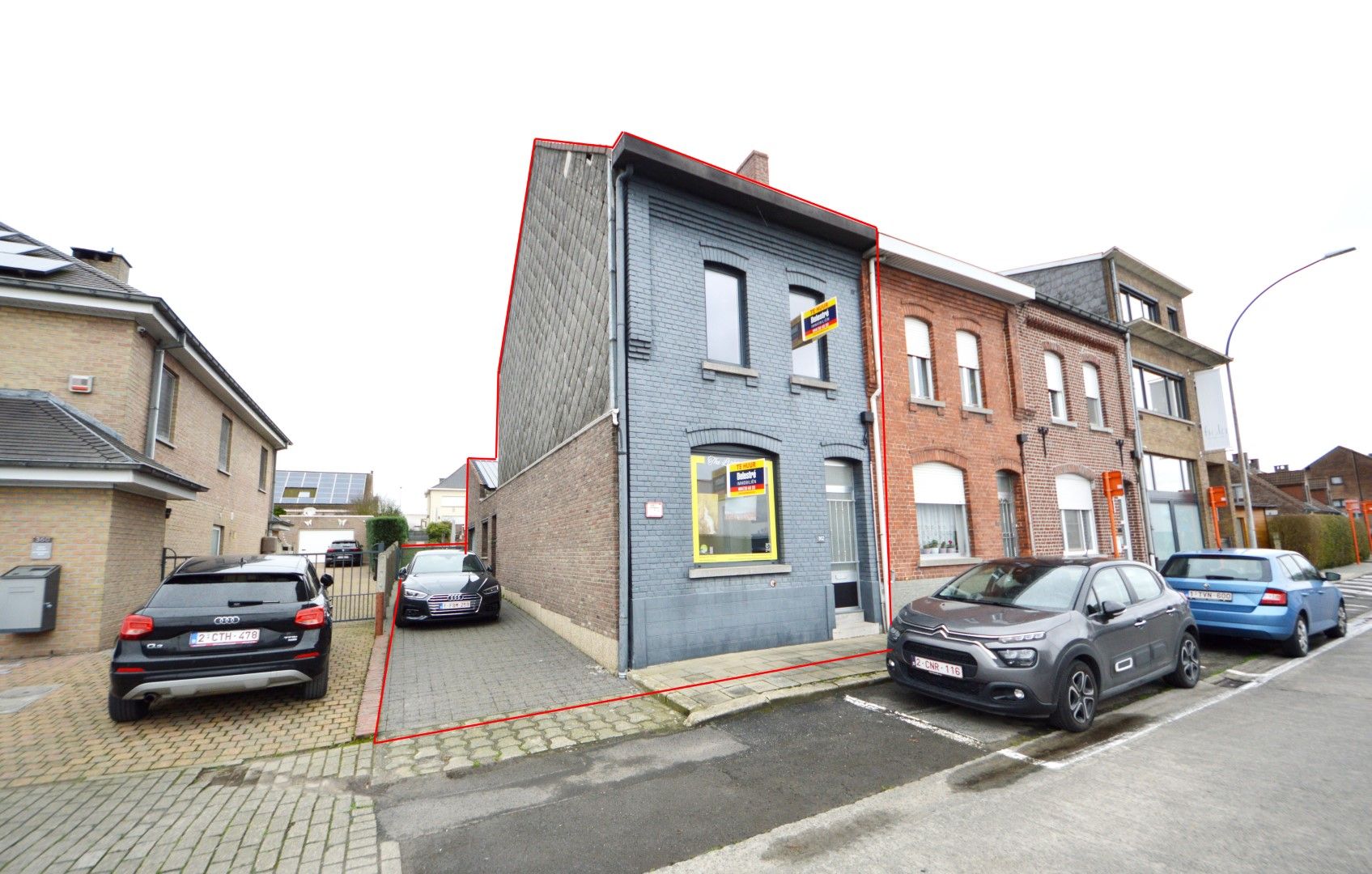 INSTAPKLARE WONING MET RUIME PARKING foto {{pictureIndex}}