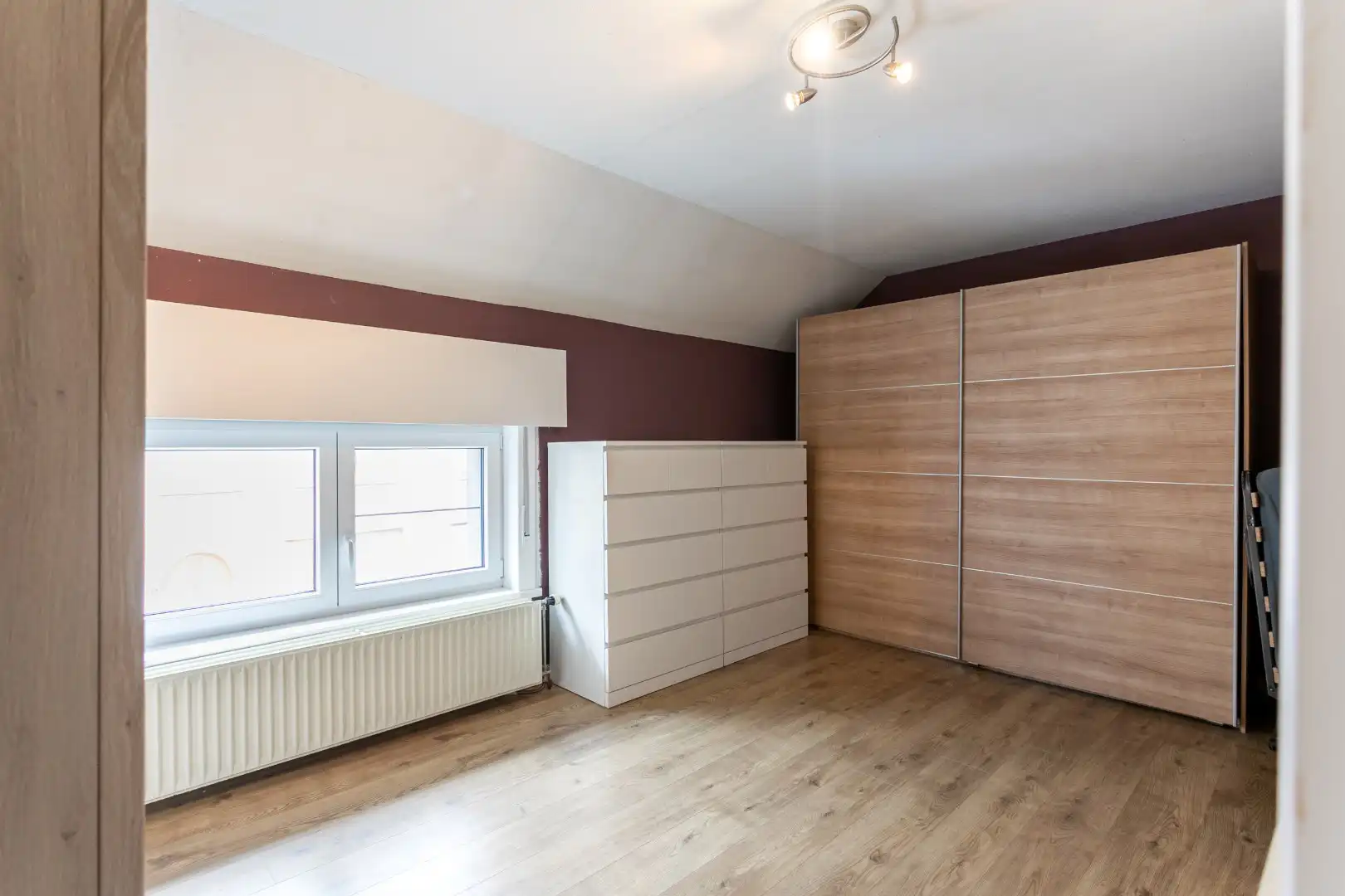 Gerenoveerde 3-gevelwoning met tuin en 4 slaapkamers te Sint-Genesius-Rode foto 19