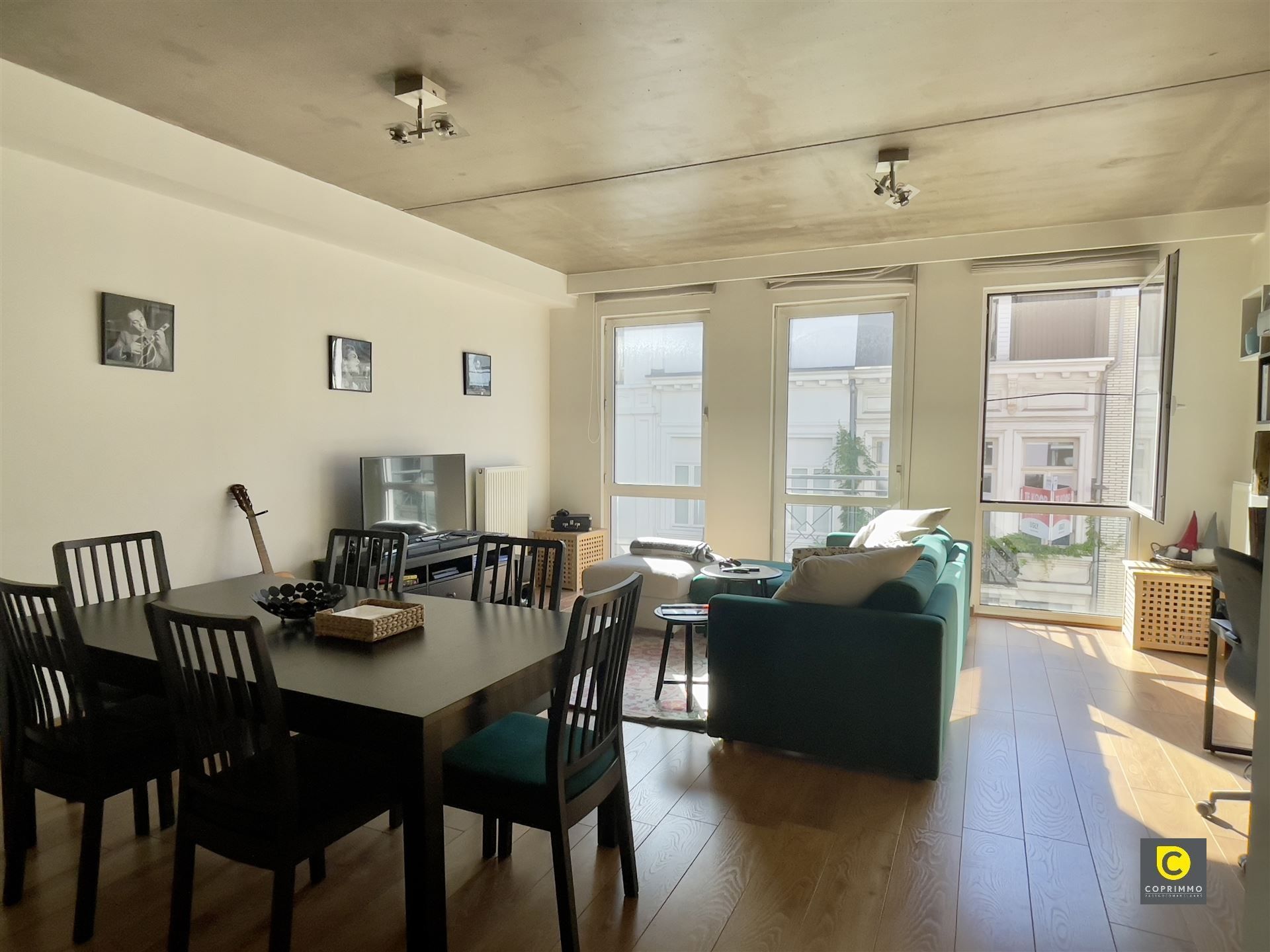 2-Slaapkamer Appartement met Terras in Oud-Berchem foto {{pictureIndex}}