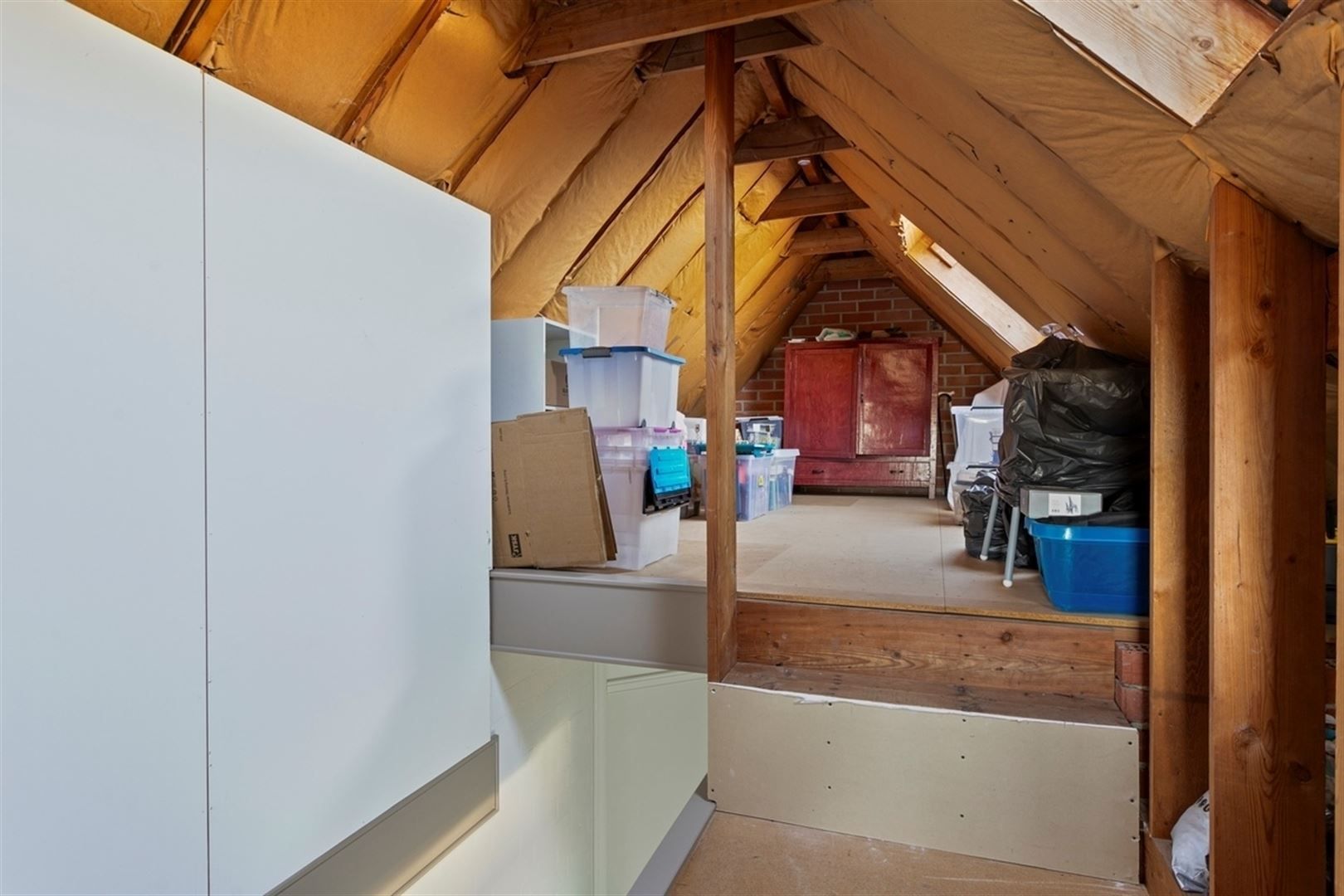 Instapklare mooi gelegen woning in deelgemeente Bevere foto 24