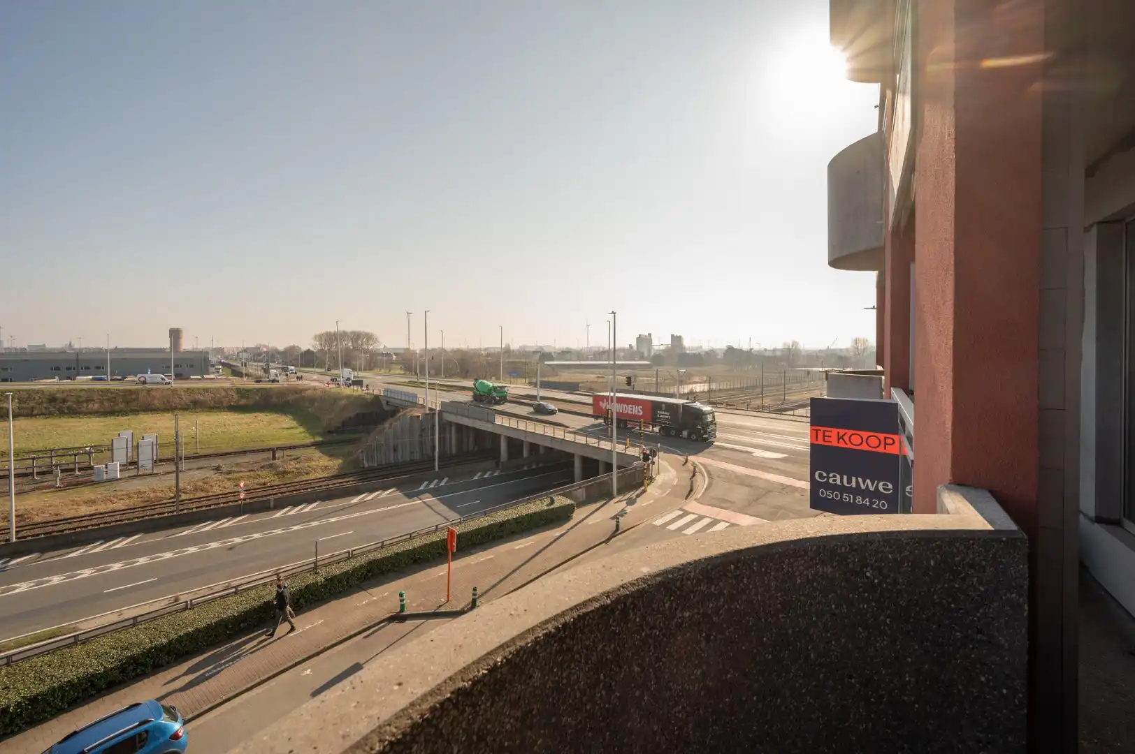 Instapklaar appartement met terras en autostaanplaats incl foto 15