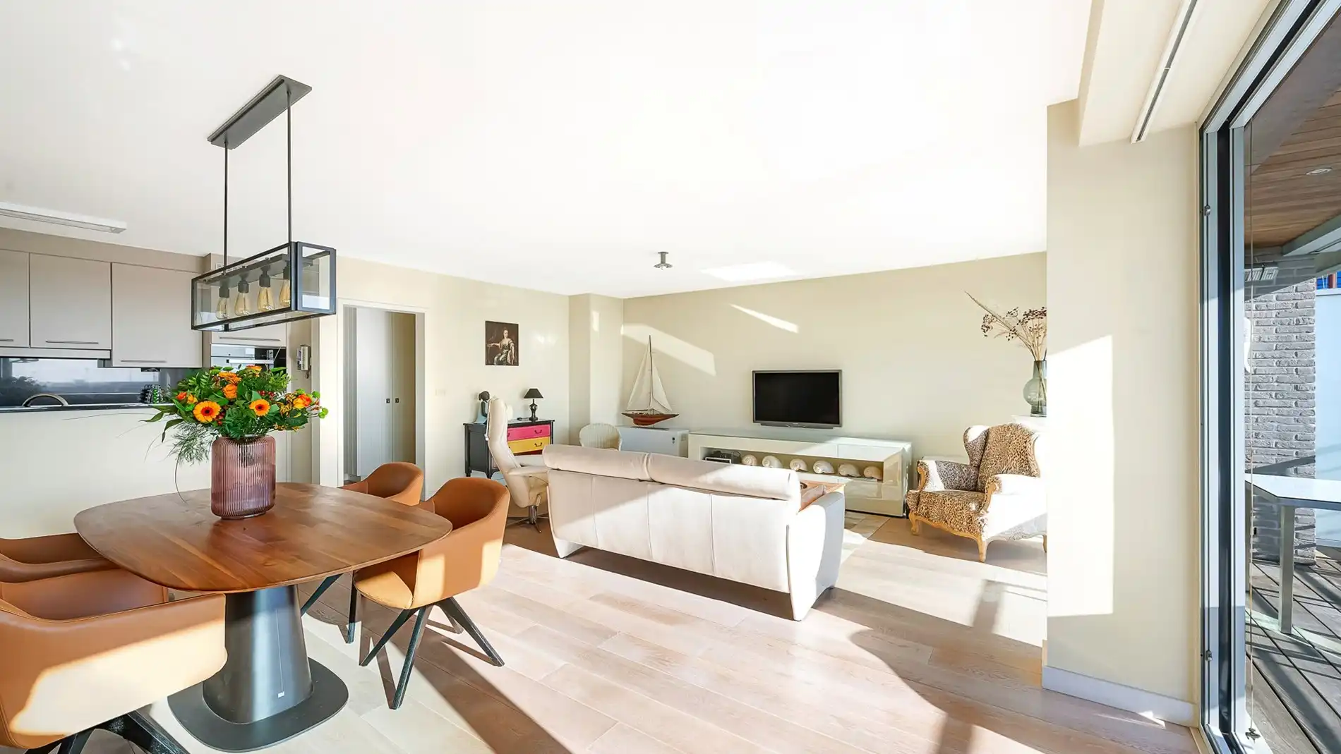 Modern en ruim appartement met zicht over de jachthaven foto 7