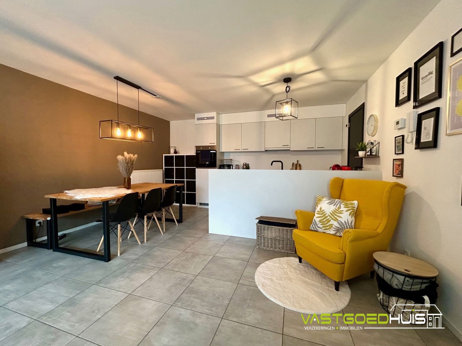 Modern appartement met 2 slaapkamers en terras foto 16