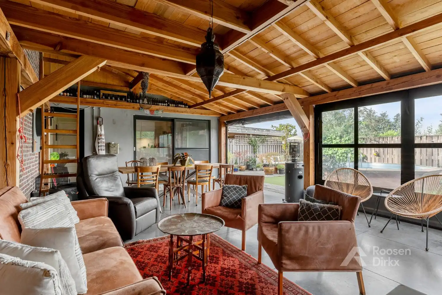 Karaktervolle gerenoveerde landelijke gezinswoning met 5 slaapkamers op perceel van 556m² foto 5