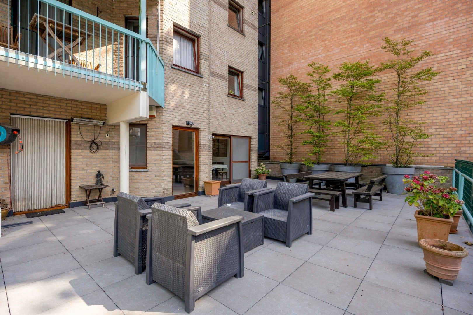 Gelijkvloers appartement met een terras van 50m²,  3 slaapkamers en 2 staanplaatsen in het centrum van Leuven! - bewoonbare opp. 147m²  foto 26