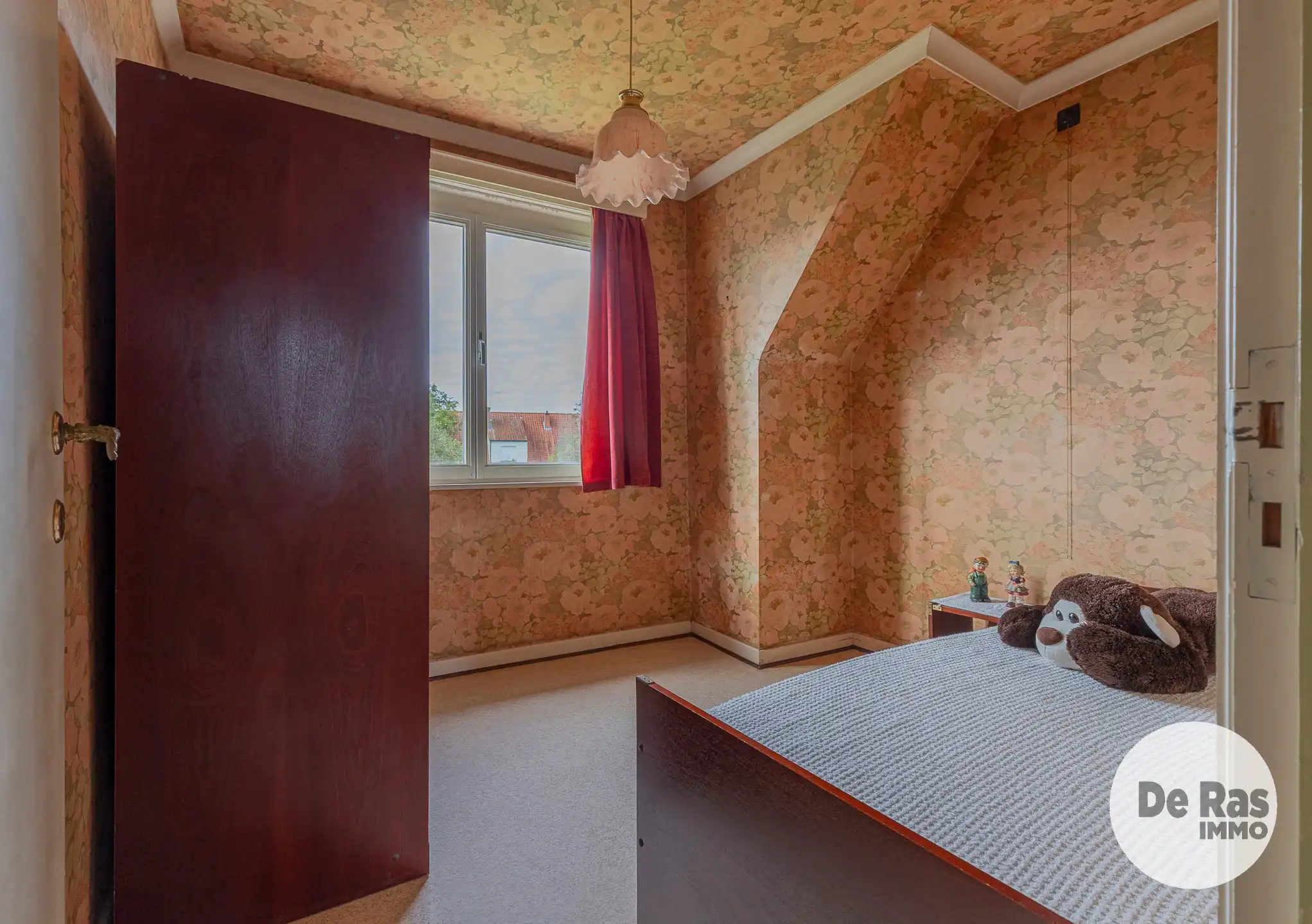 SCHELLEBELLE- Te renoveren woning in een rustige verkaveling foto 22