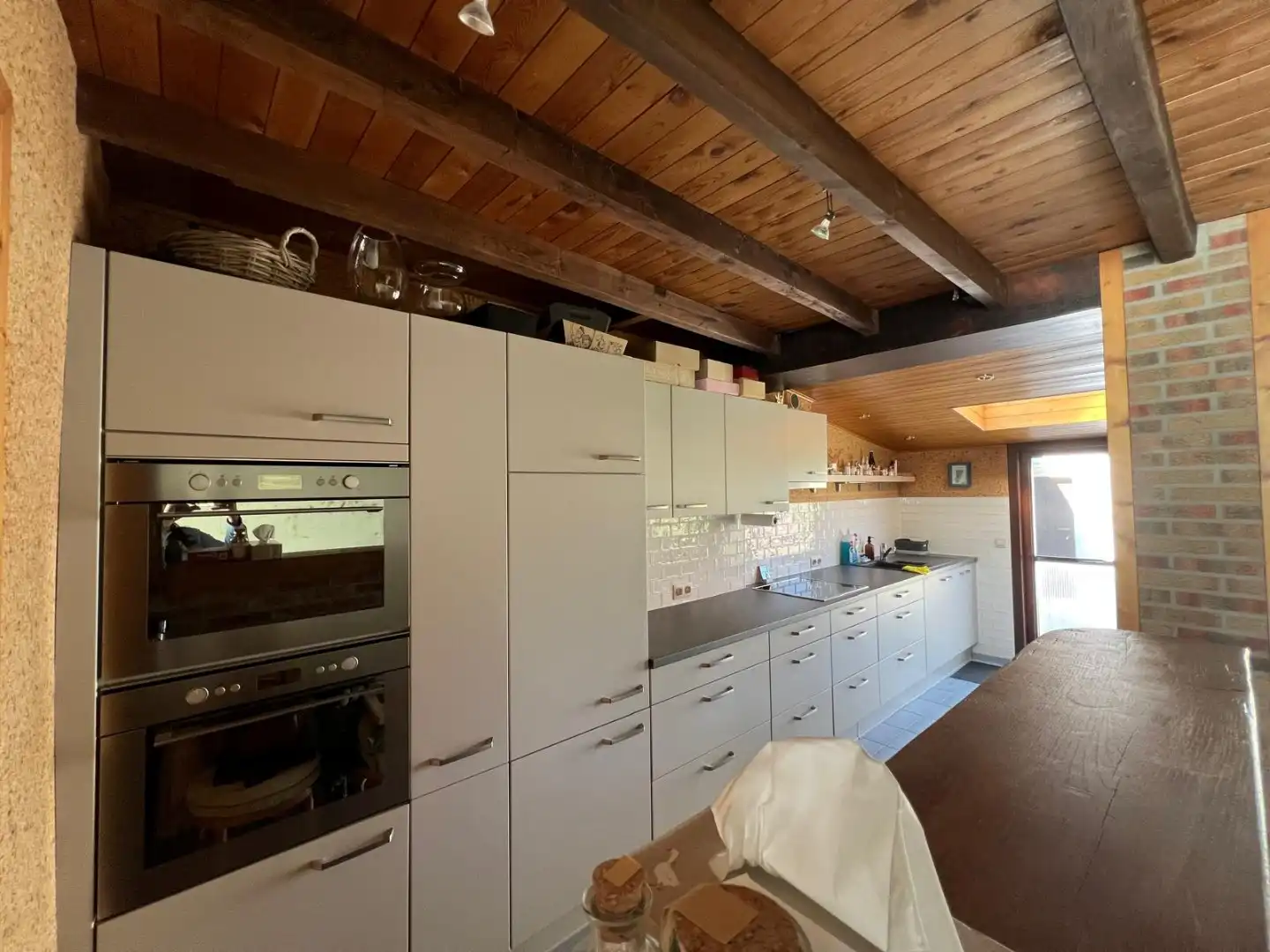 Charmante woning met tuin, garage en landelijk zicht foto 4