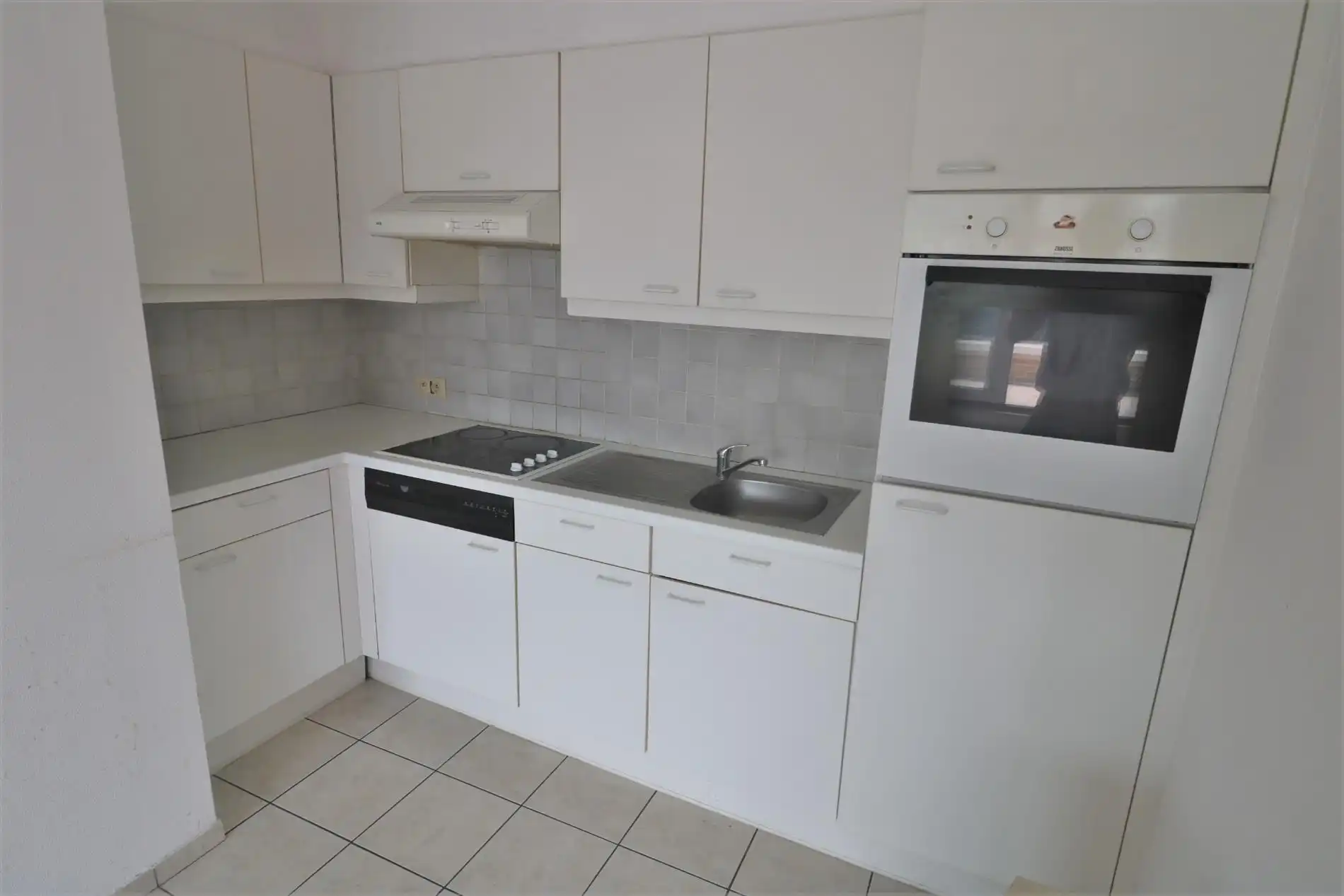 Duplexappartement met zonneteras en 2 slaapkamers in het centrum van Oostende! foto 5