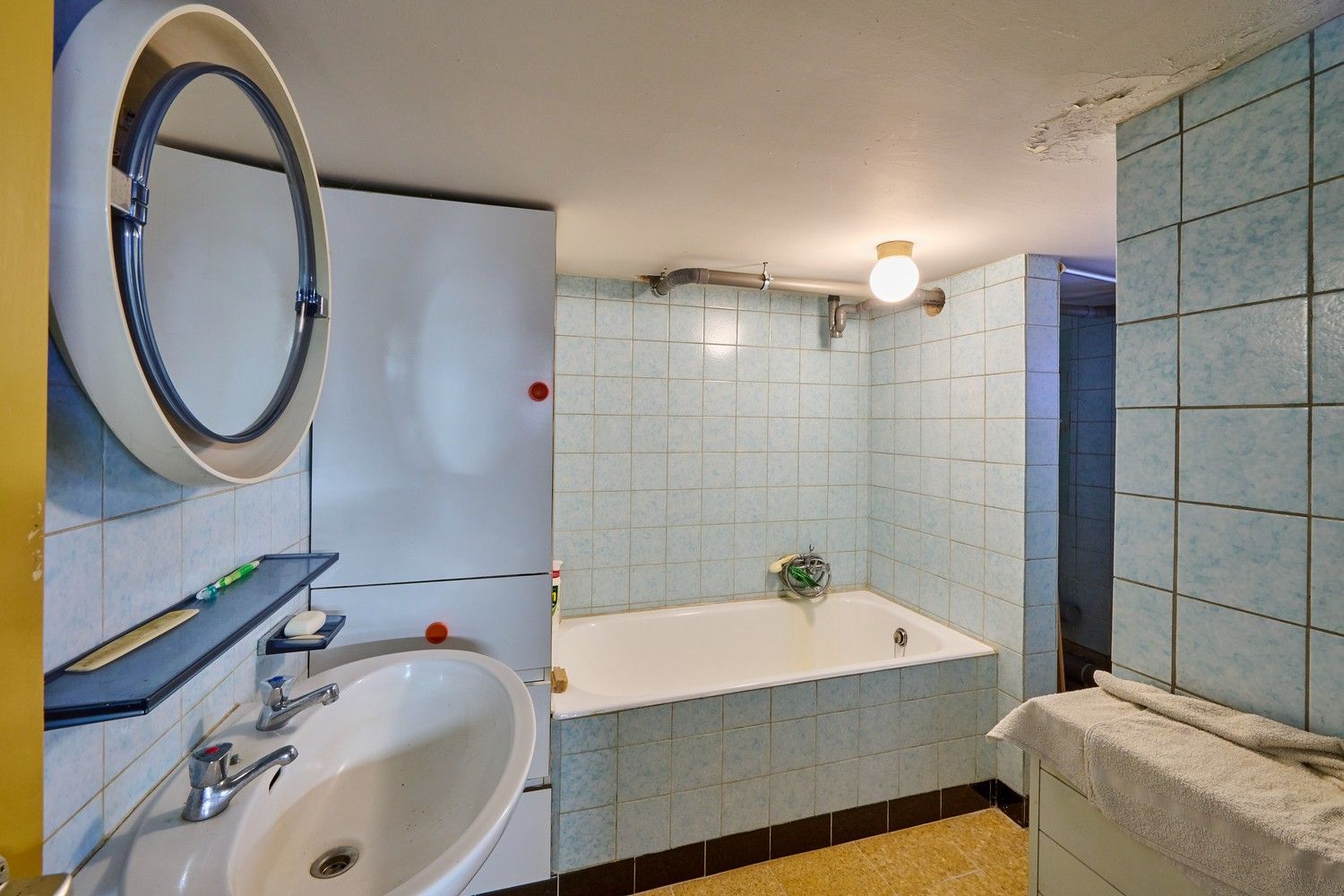 Vrijstaande woning gelegen op een zuidgericht perceel nabij het centrum van Hechtel foto 18