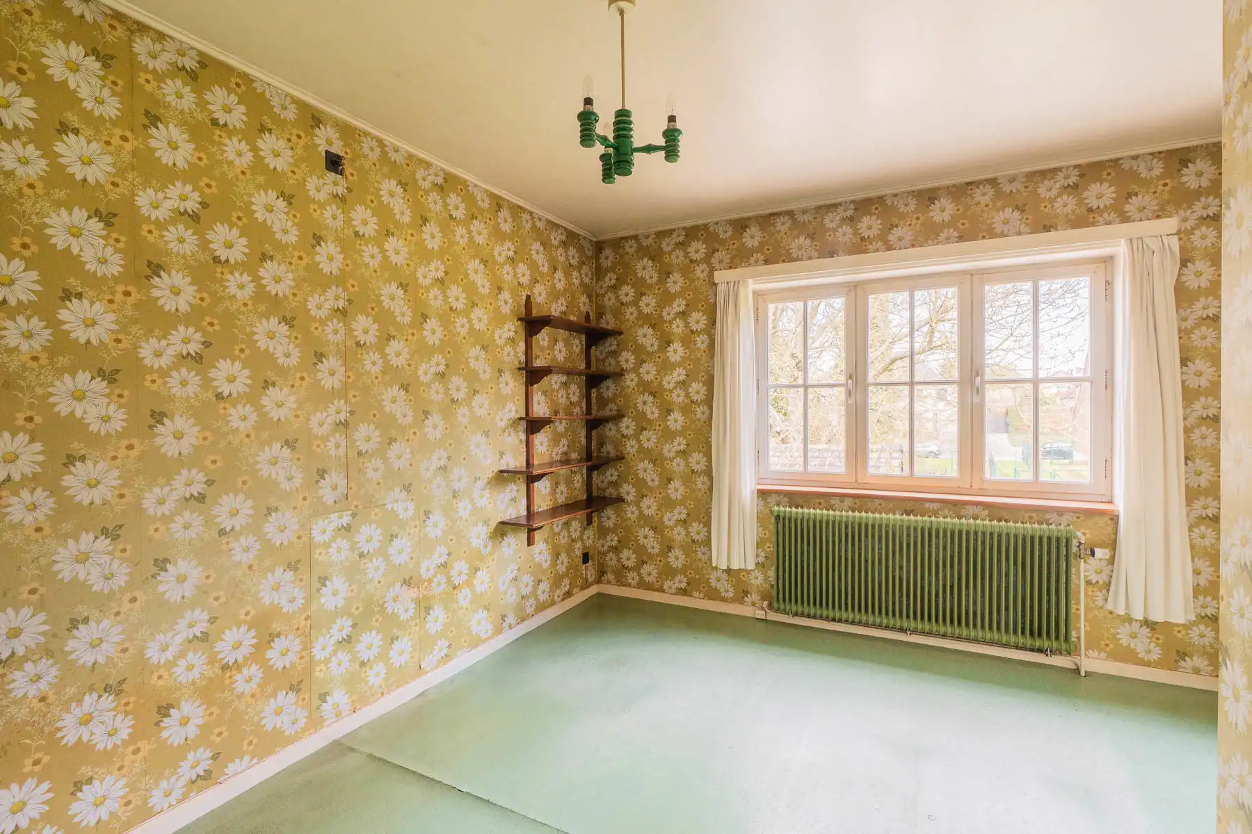 Ruime, charmante woning op een prachtig groen perceel foto 16