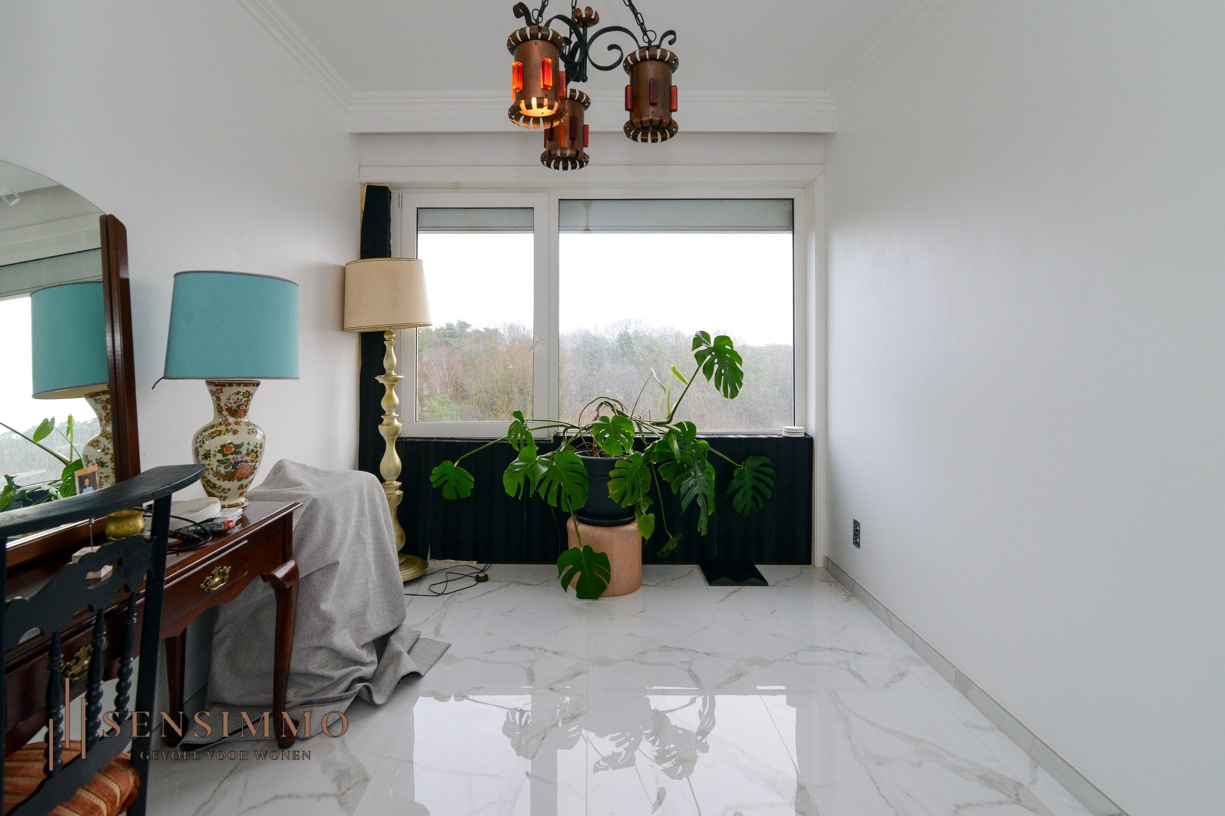 Lichtrijk en ruim 4 slaapkamer appartement met parking vlakbij Genk centrum! foto 11