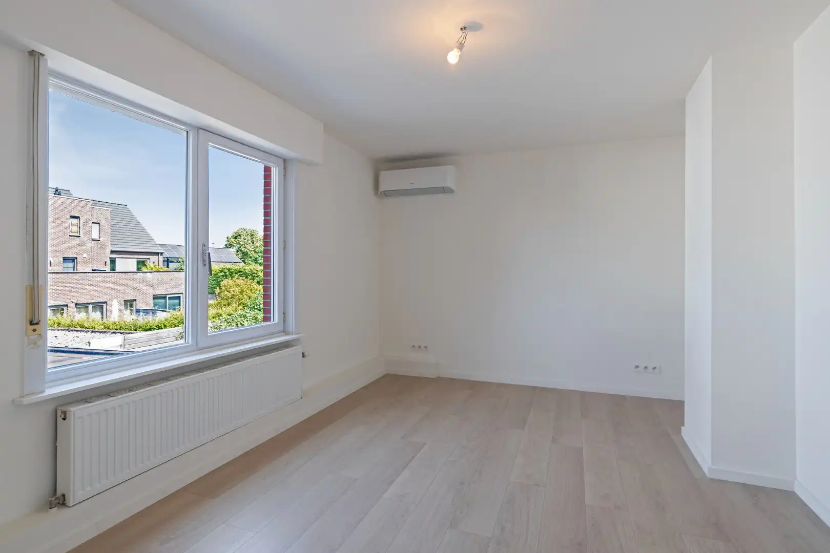 Woning met 5 slaapkamers, rustig gelegen in het centrum van OLV Olen ! foto 17