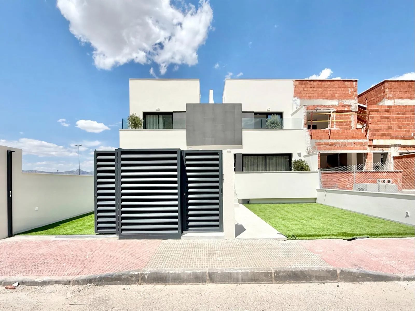 Wonen met stijl onder de Spaanse zon – moderne nieuwbouwwoningen in het hart van de Costa Blanca foto 14