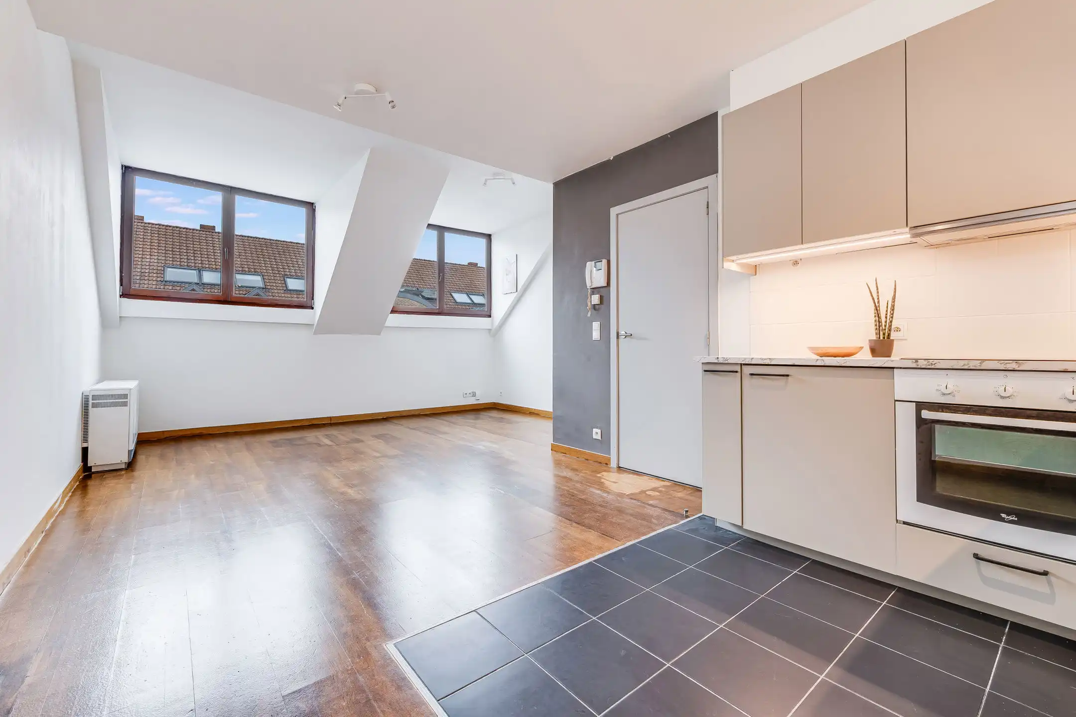 Appartement met 2 slaapkamers + P foto {{pictureIndex}}