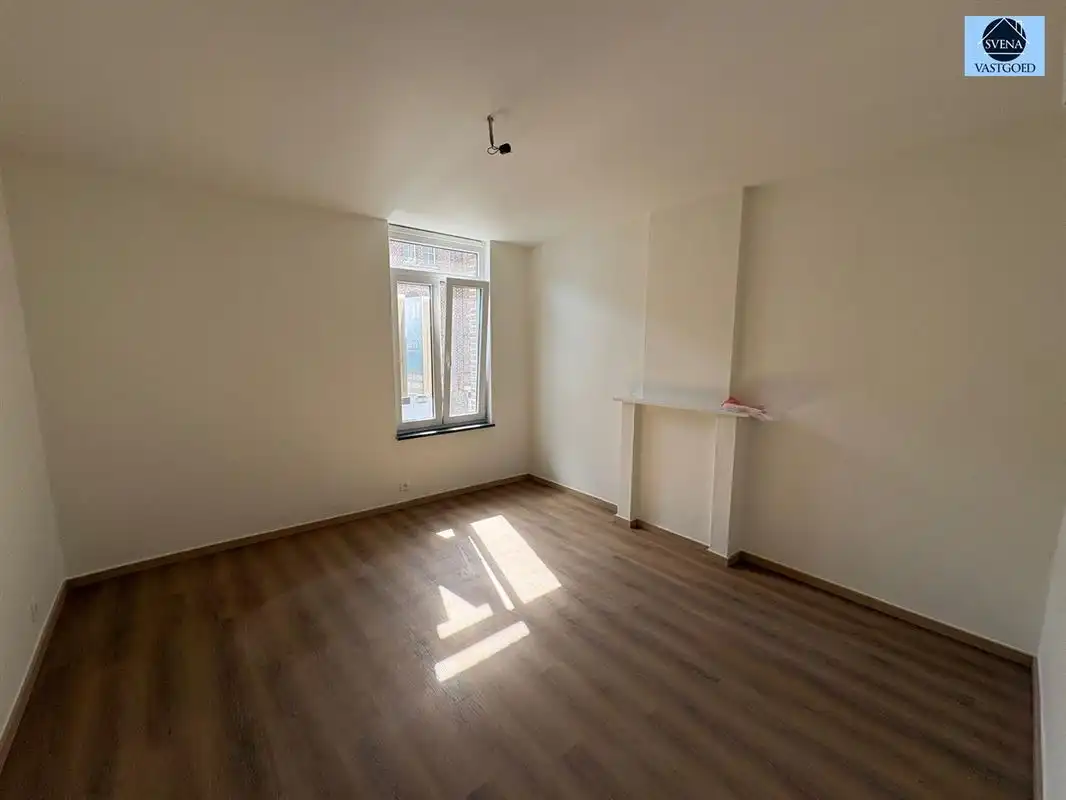 ZEER LEUKE GERENOVEERDE WONING MET 4 KAMERS foto 5